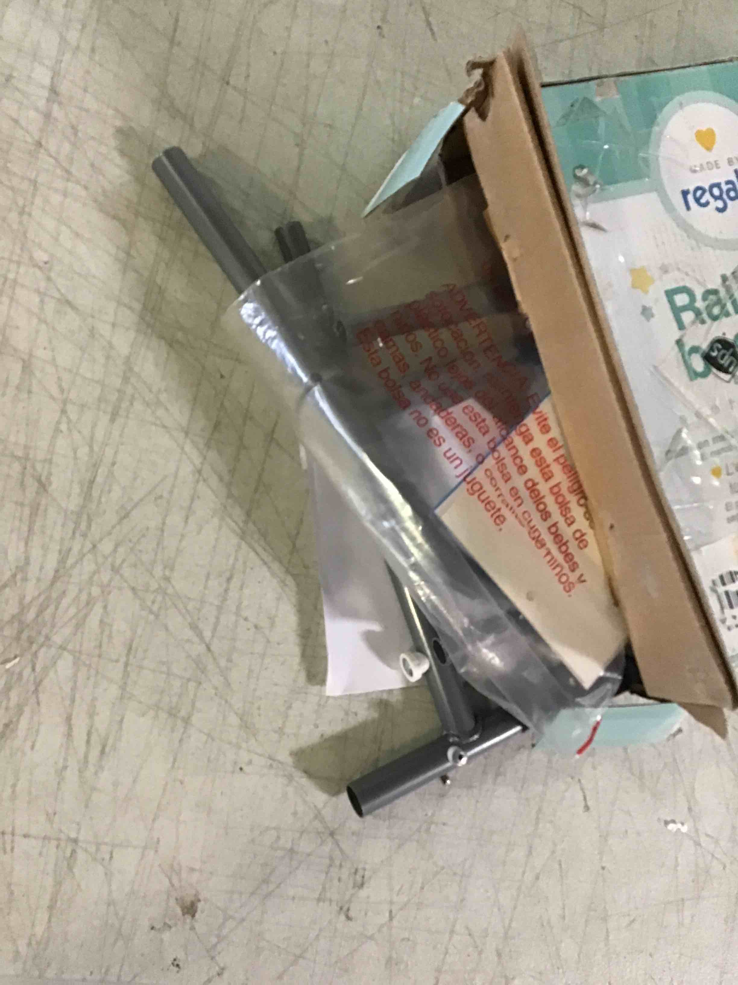 https://s3.amazonaws.com/lotting-images-prod/bidfta/RED5231841_1694803872305.jpeg