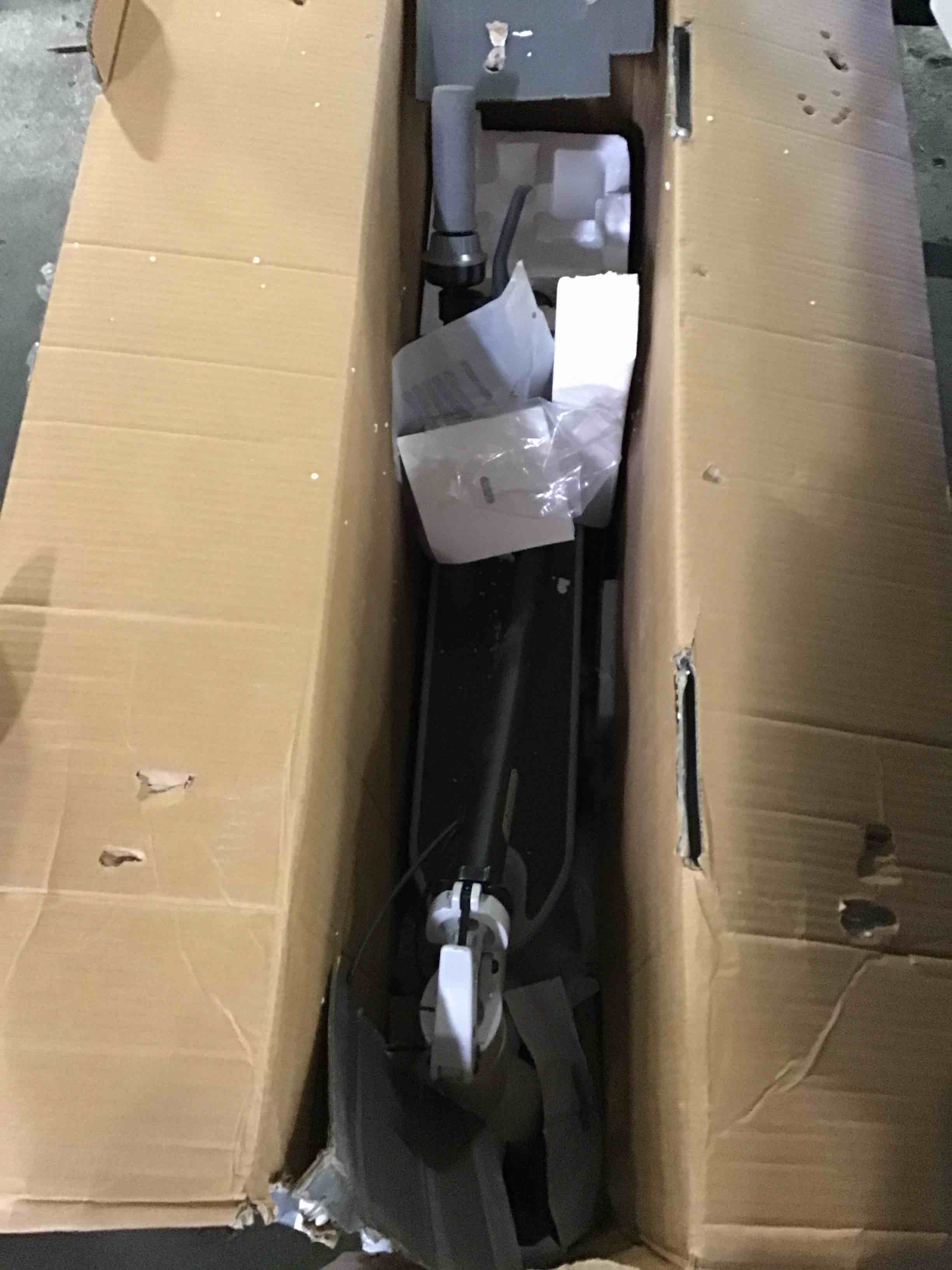 https://s3.amazonaws.com/lotting-images-prod/bidfta/RED5231862_1694809036969.jpeg