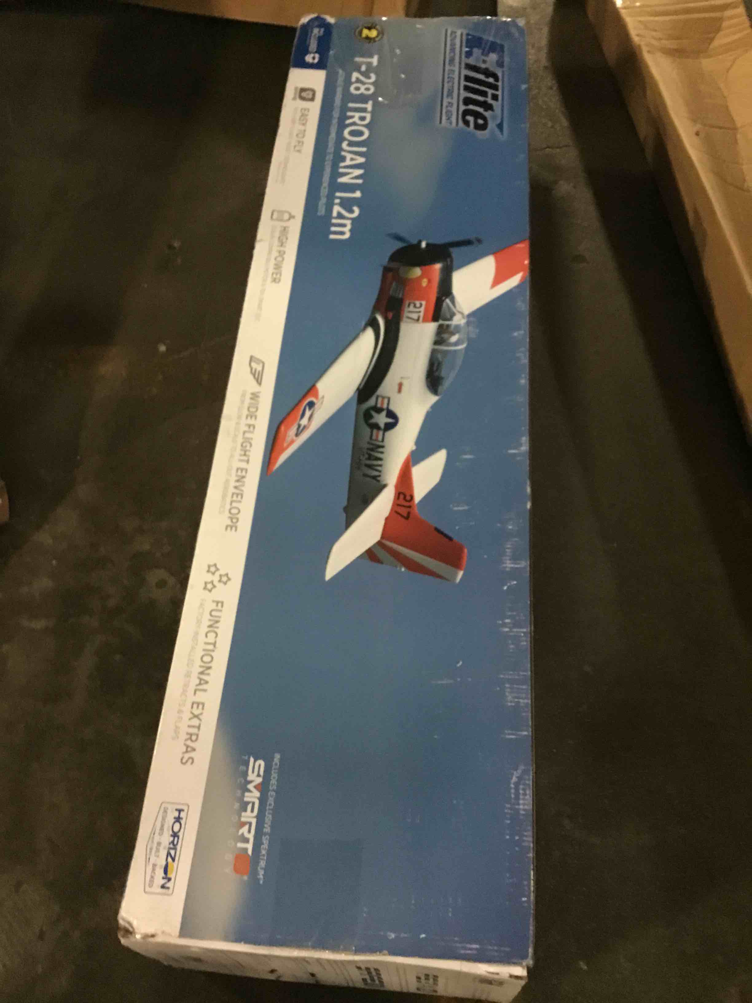 https://s3.amazonaws.com/lotting-images-prod/bidfta/RED5231870_1694863887786.jpeg