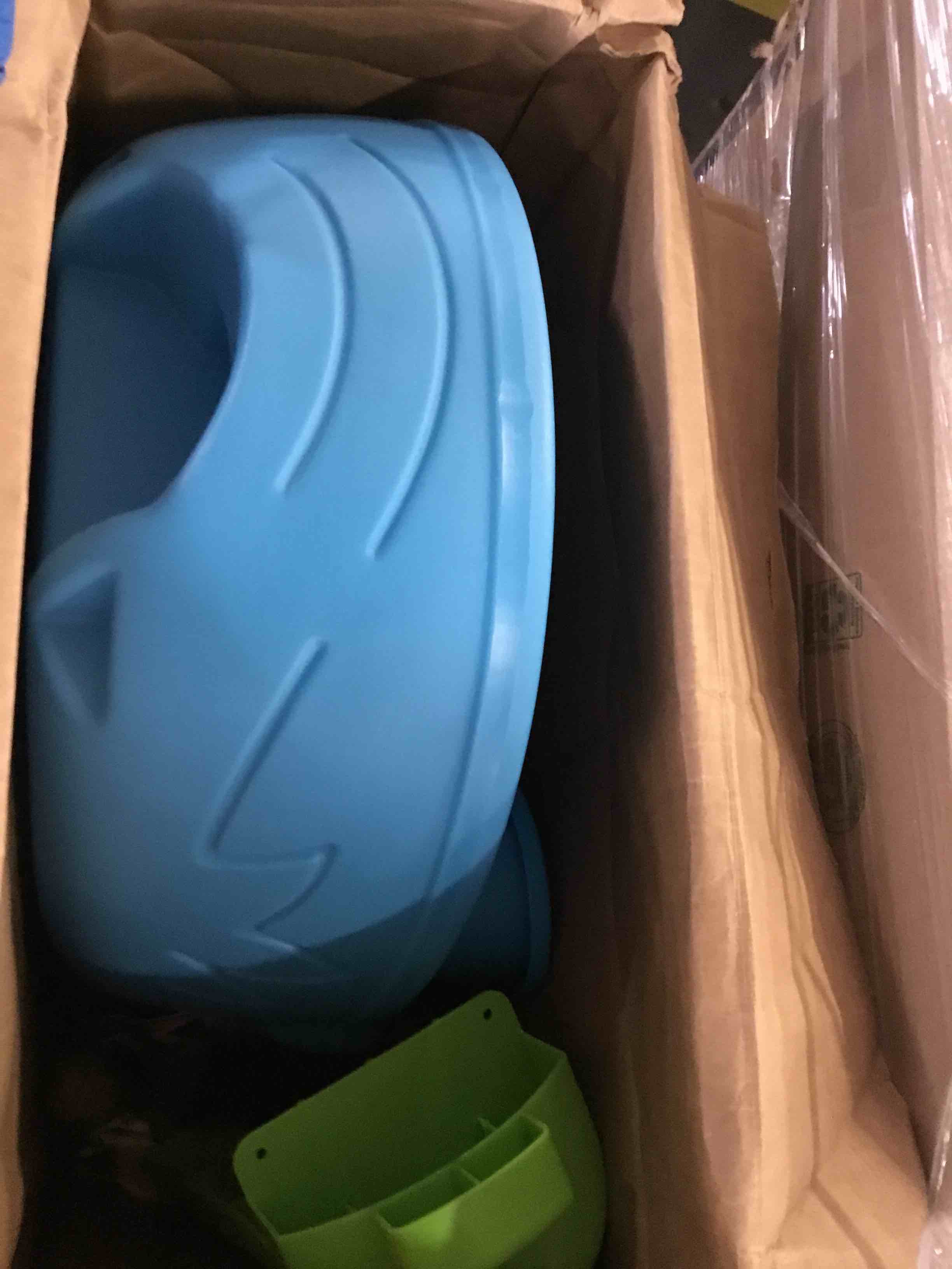 https://s3.amazonaws.com/lotting-images-prod/bidfta/RED5231897_1694871380753.jpeg