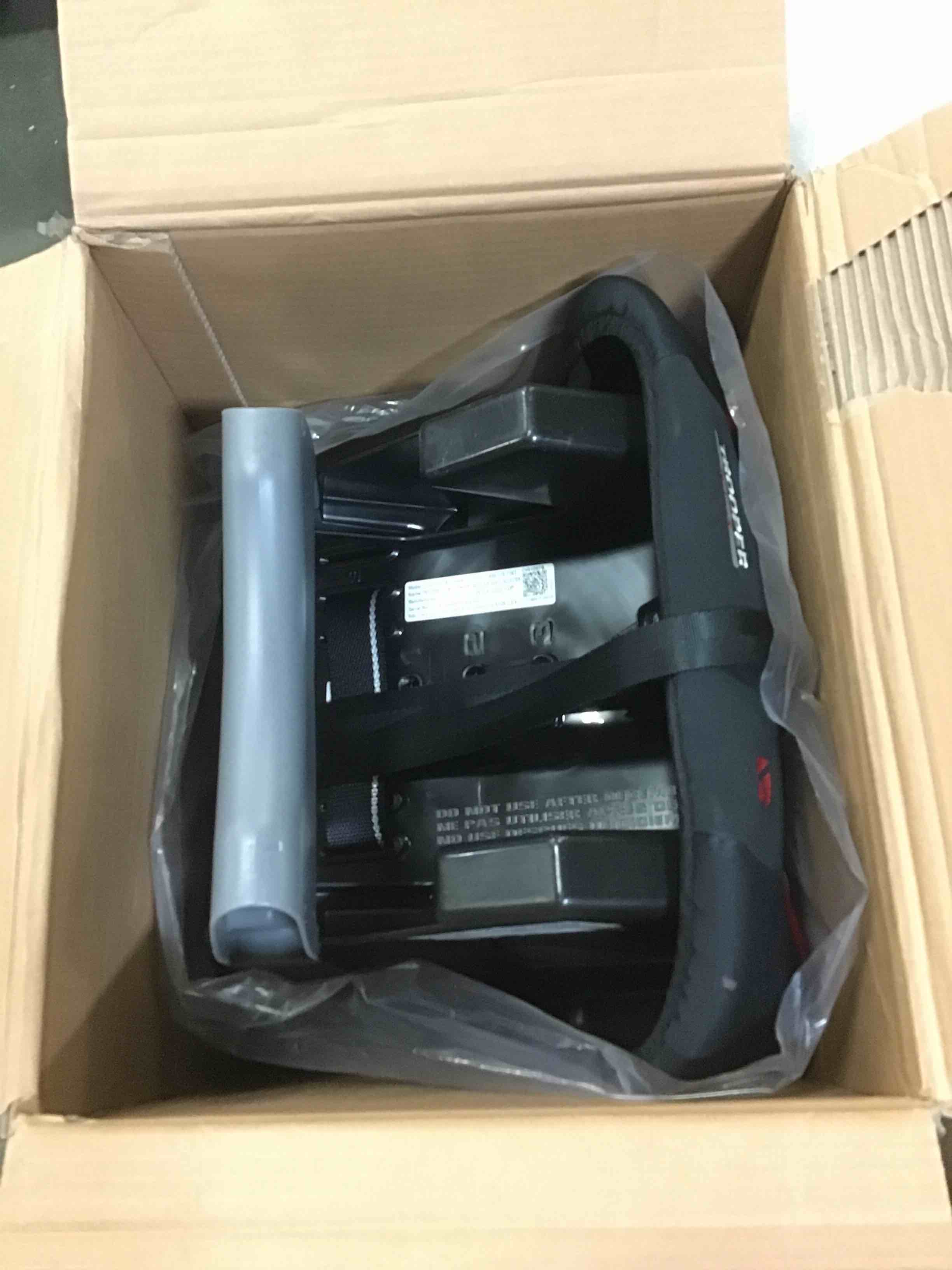 https://s3.amazonaws.com/lotting-images-prod/bidfta/RED5232104_1695128831857.jpeg