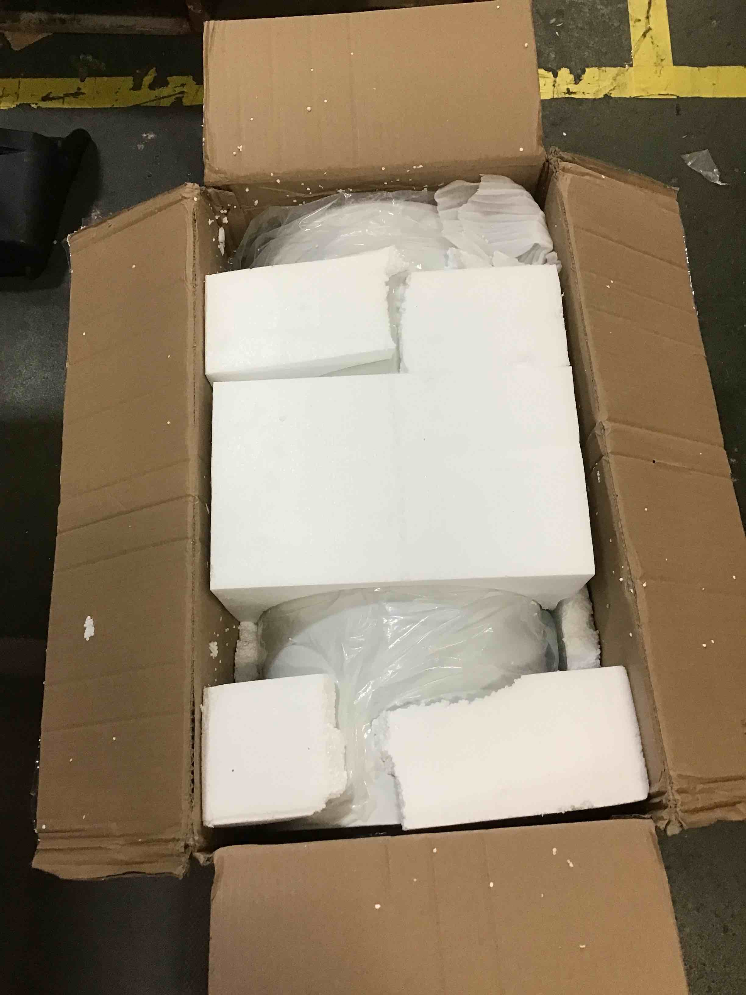 https://s3.amazonaws.com/lotting-images-prod/bidfta/RED5232115_1695131038417.jpeg