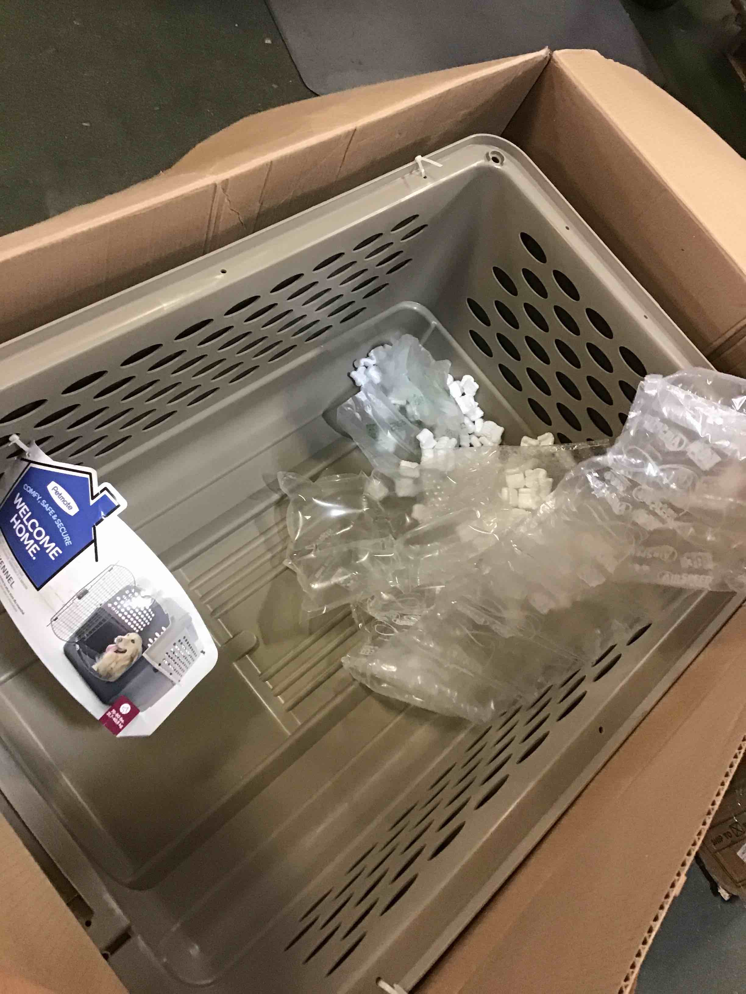 https://s3.amazonaws.com/lotting-images-prod/bidfta/RED5232677_1694011488482.jpeg