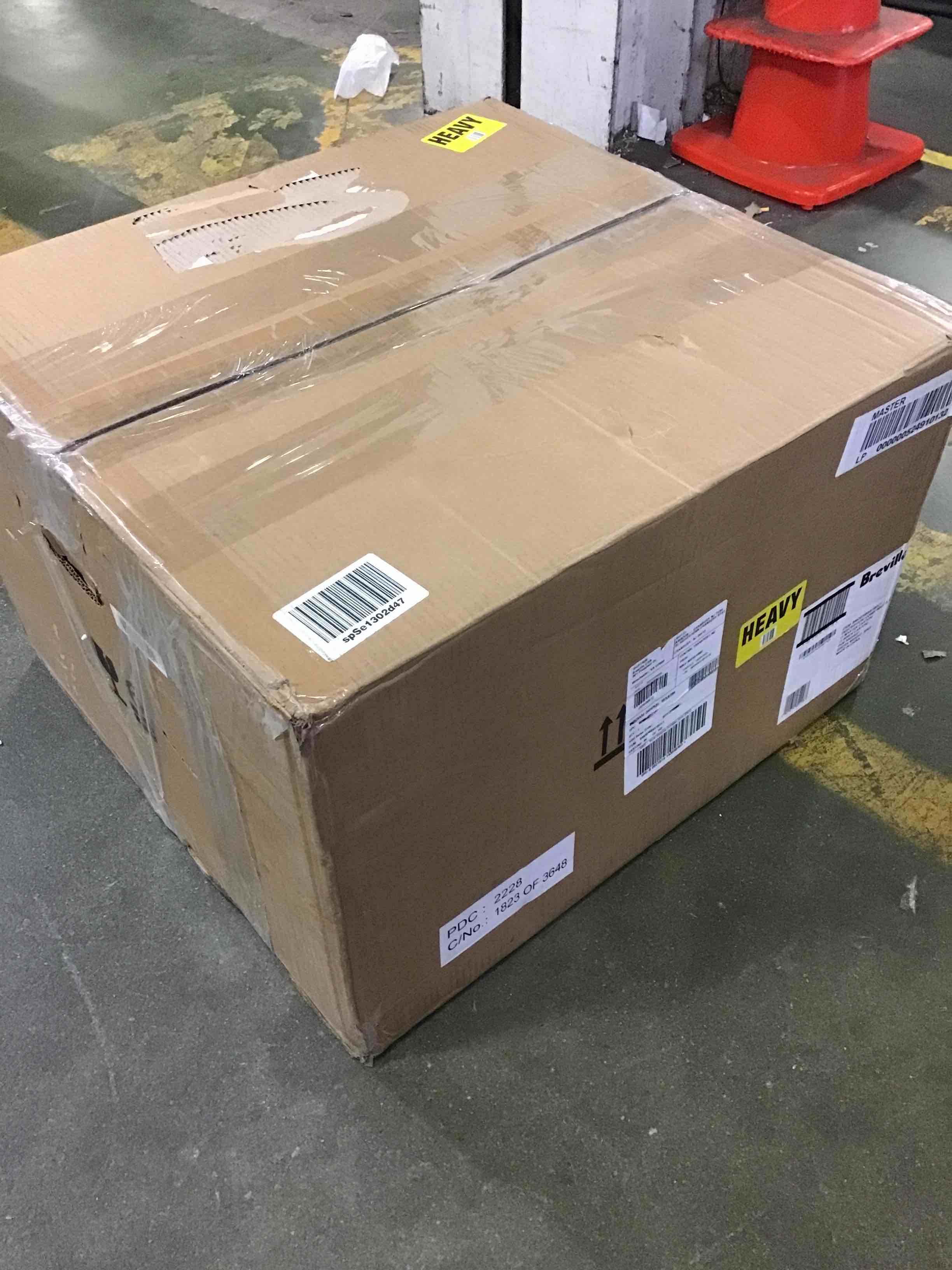 https://s3.amazonaws.com/lotting-images-prod/bidfta/RED5232978_1694183748186.jpeg