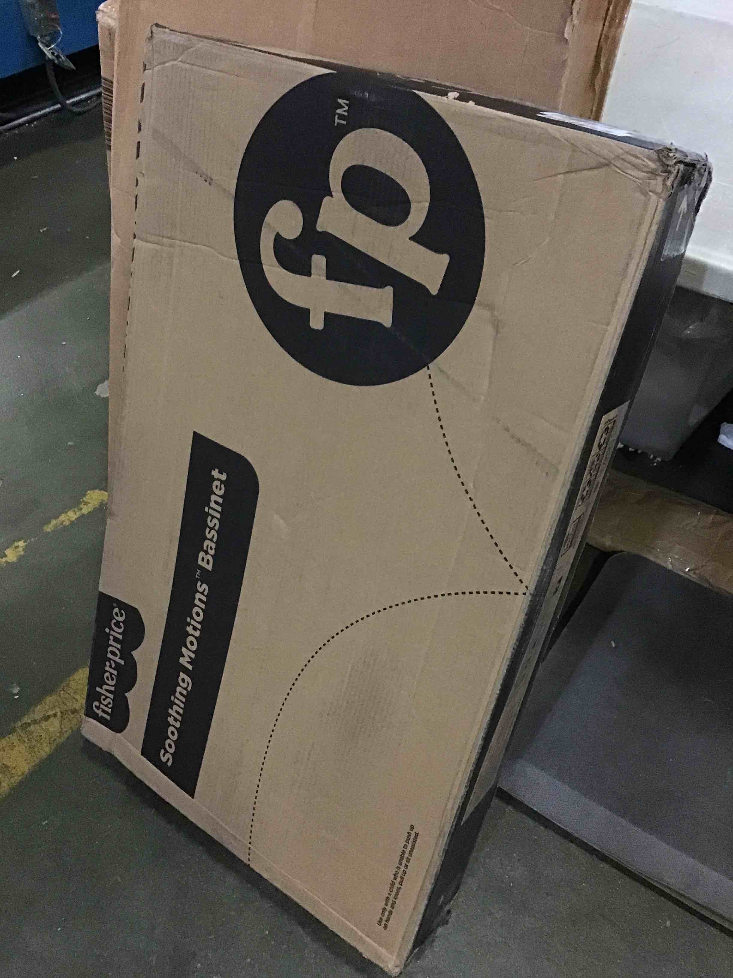 https://s3.amazonaws.com/lotting-images-prod/bidfta/RED5233000_1694177913284.jpeg