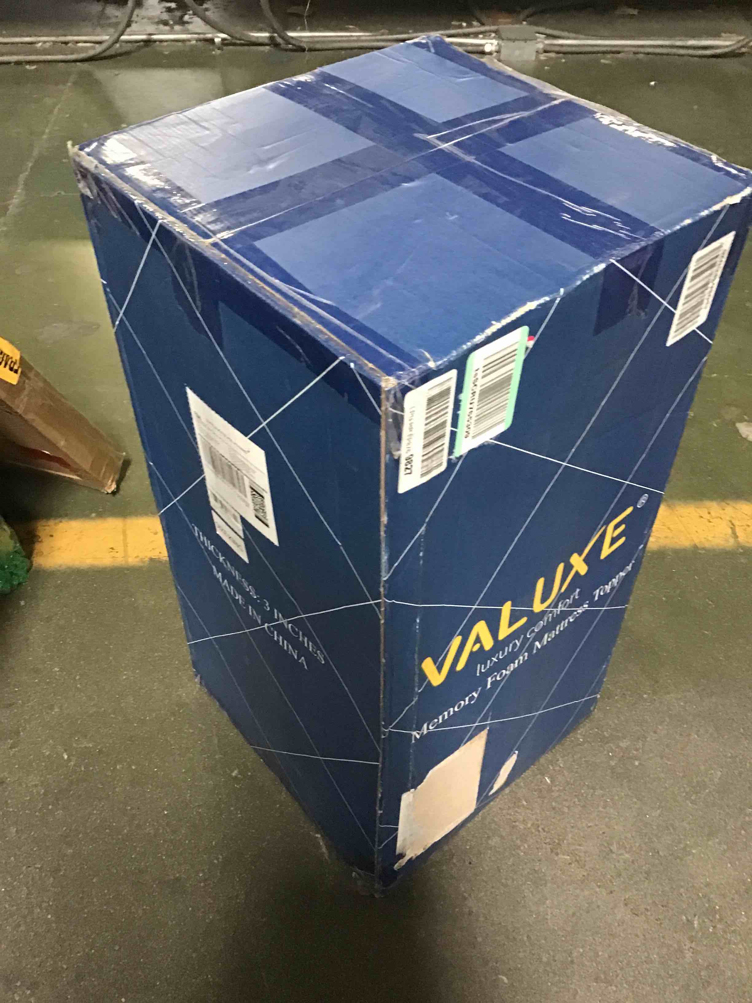 https://s3.amazonaws.com/lotting-images-prod/bidfta/RED5233800_1695057551242.jpeg