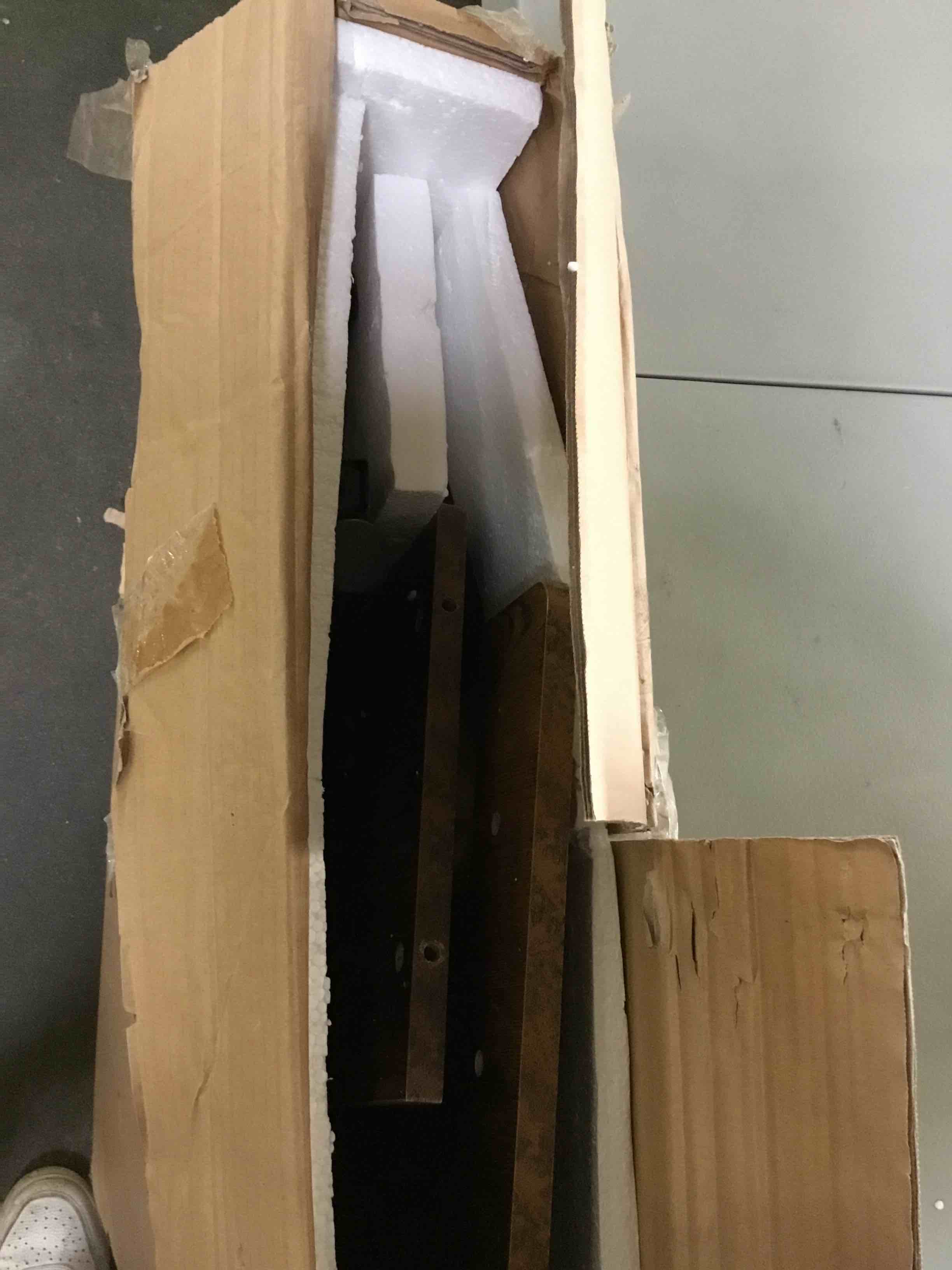 https://s3.amazonaws.com/lotting-images-prod/bidfta/RED5233911_1695215209028.jpeg