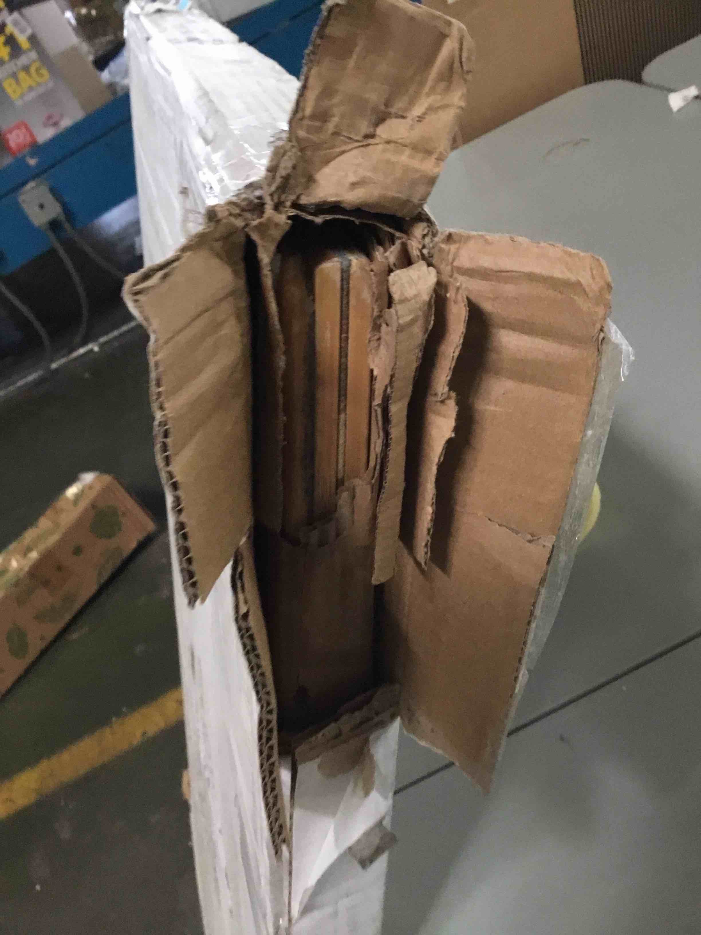 https://s3.amazonaws.com/lotting-images-prod/bidfta/RED5233940_1695220213400.jpeg