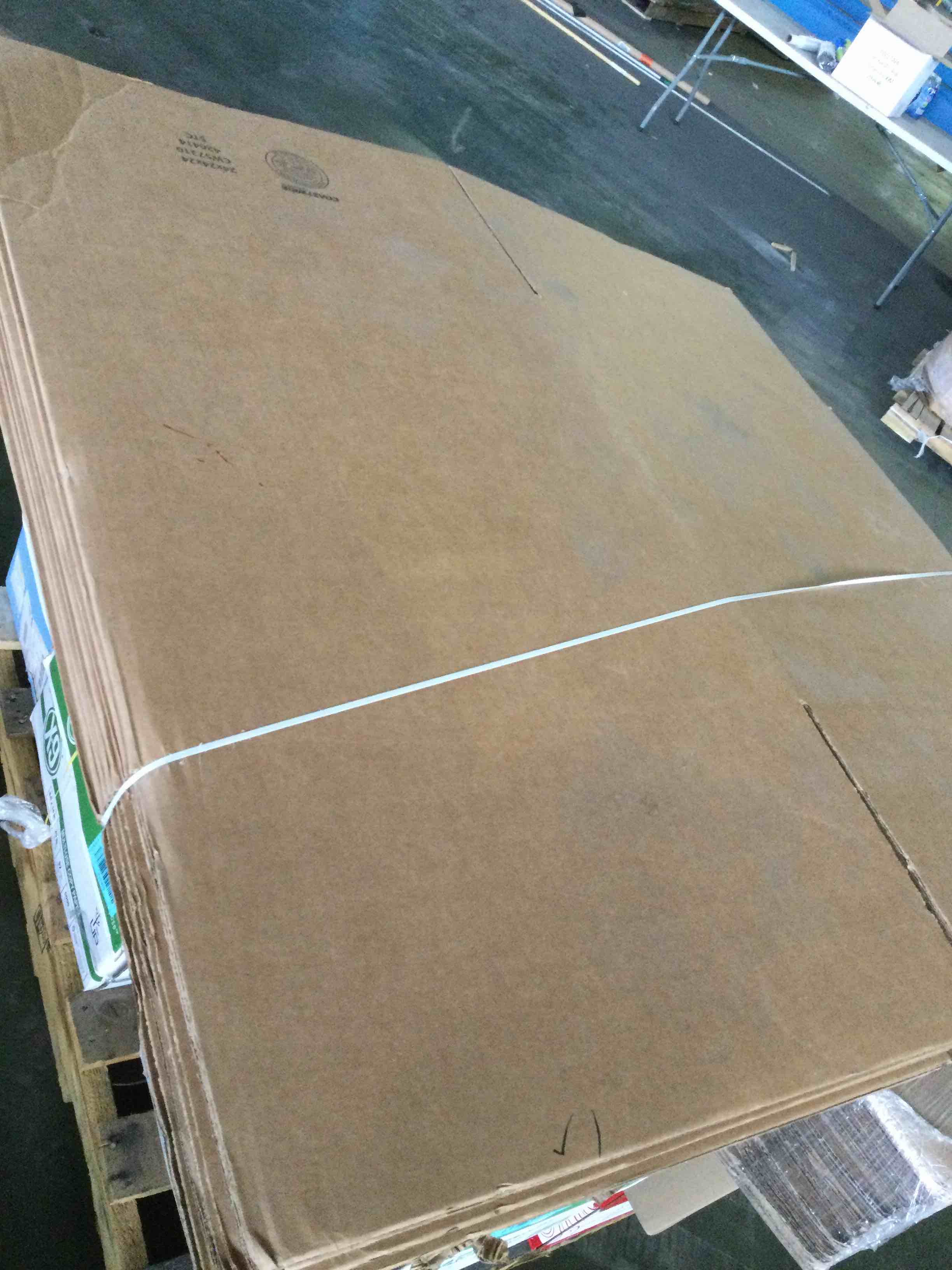 https://s3.amazonaws.com/lotting-images-prod/bidfta/RED5234702_1694463009954.jpeg