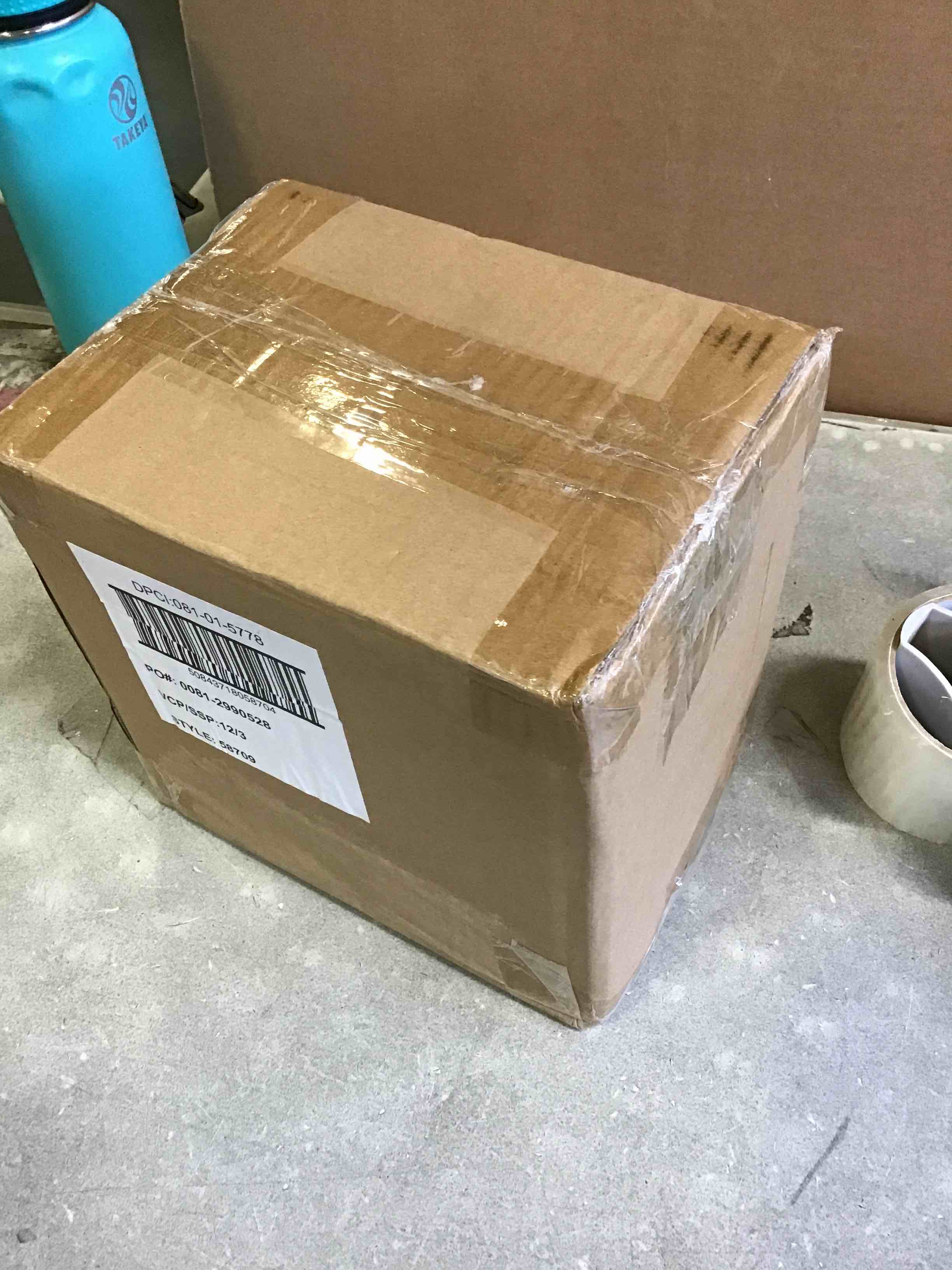 https://s3.amazonaws.com/lotting-images-prod/bidfta/RED5235287_1695401249806.jpeg