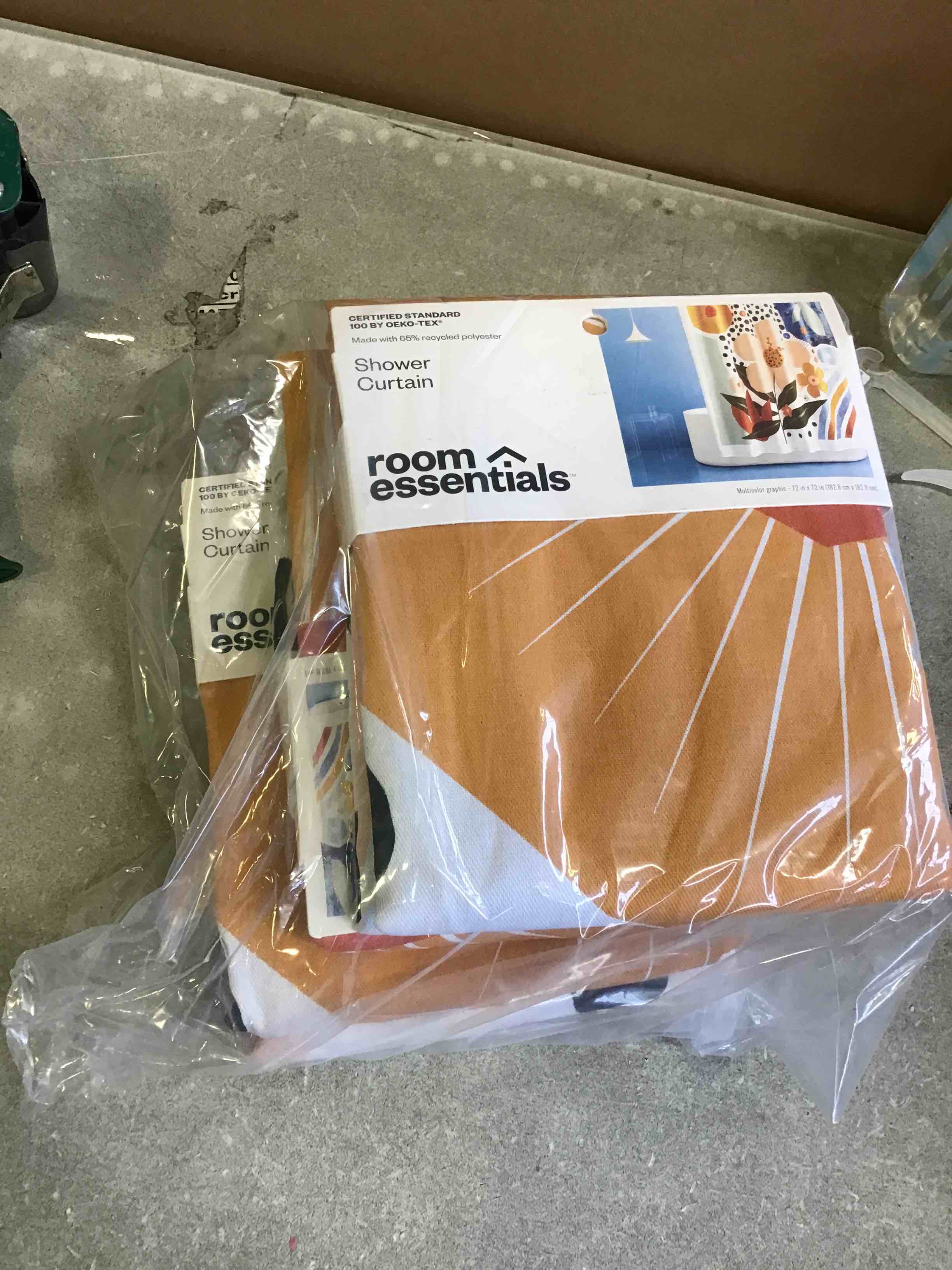 https://s3.amazonaws.com/lotting-images-prod/bidfta/RED5235308_1695404600697.jpeg