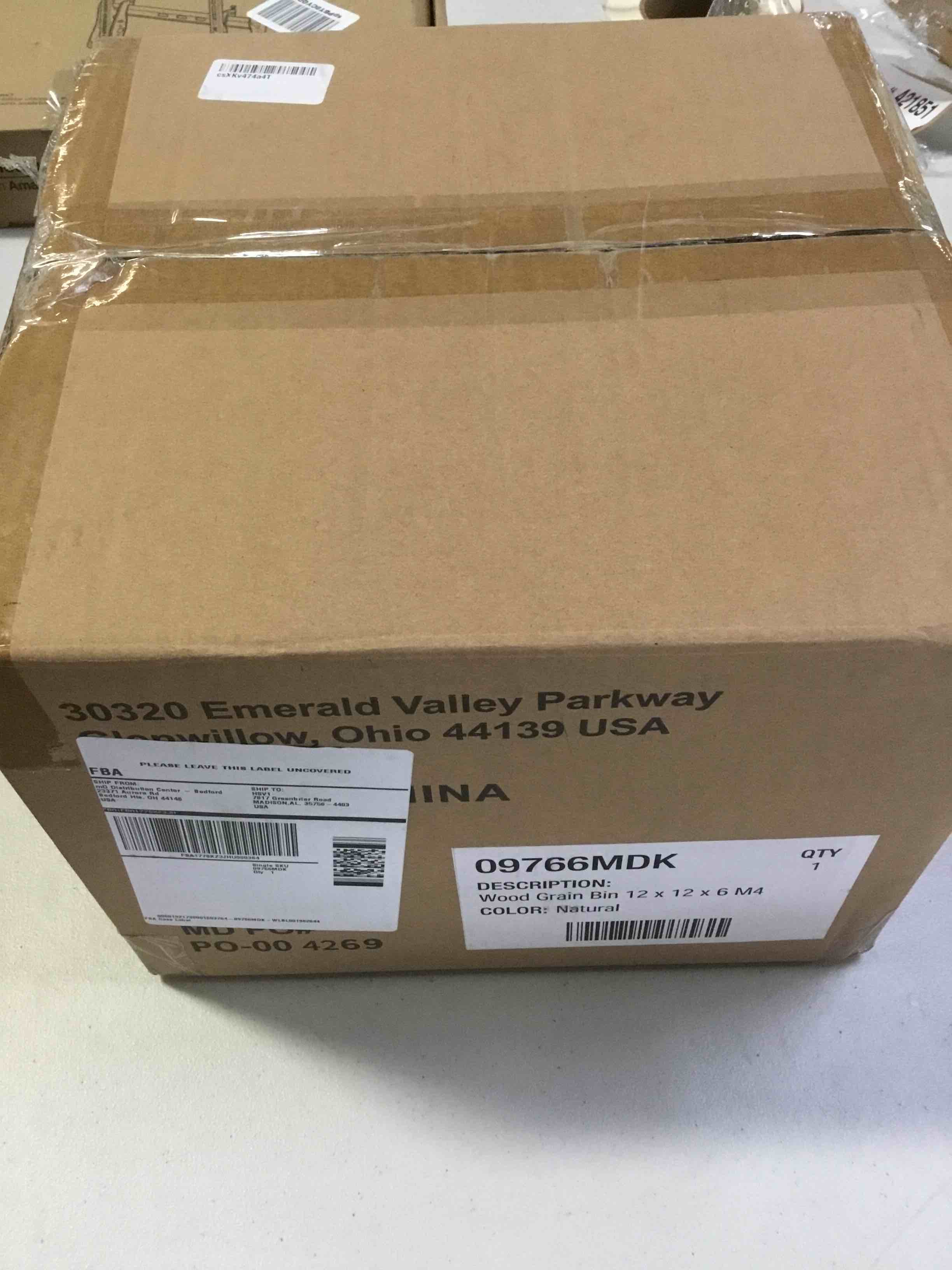 https://s3.amazonaws.com/lotting-images-prod/bidfta/RED5235757_1694182913025.jpeg