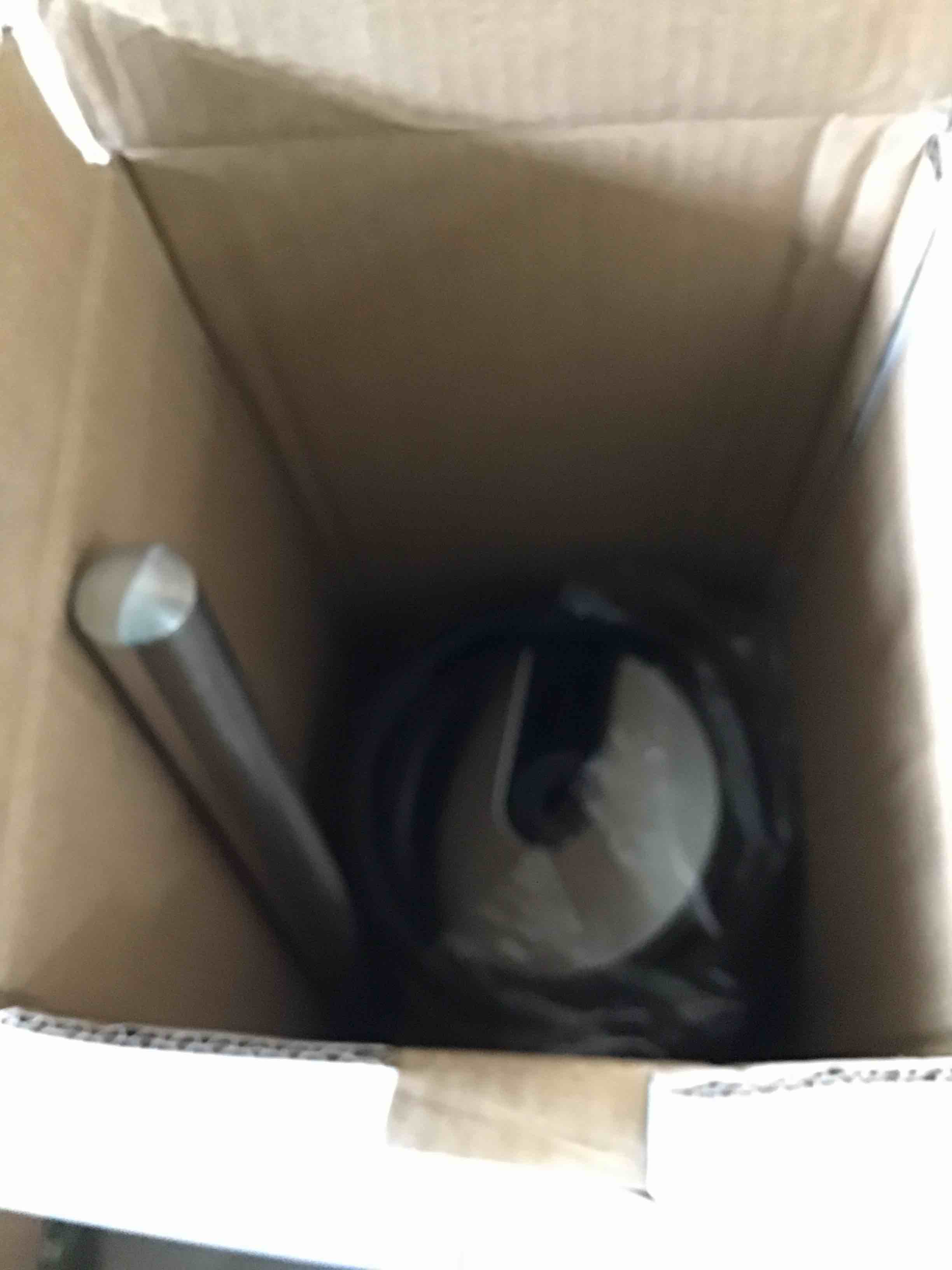 https://s3.amazonaws.com/lotting-images-prod/bidfta/RED5238359_1693933035395.jpeg