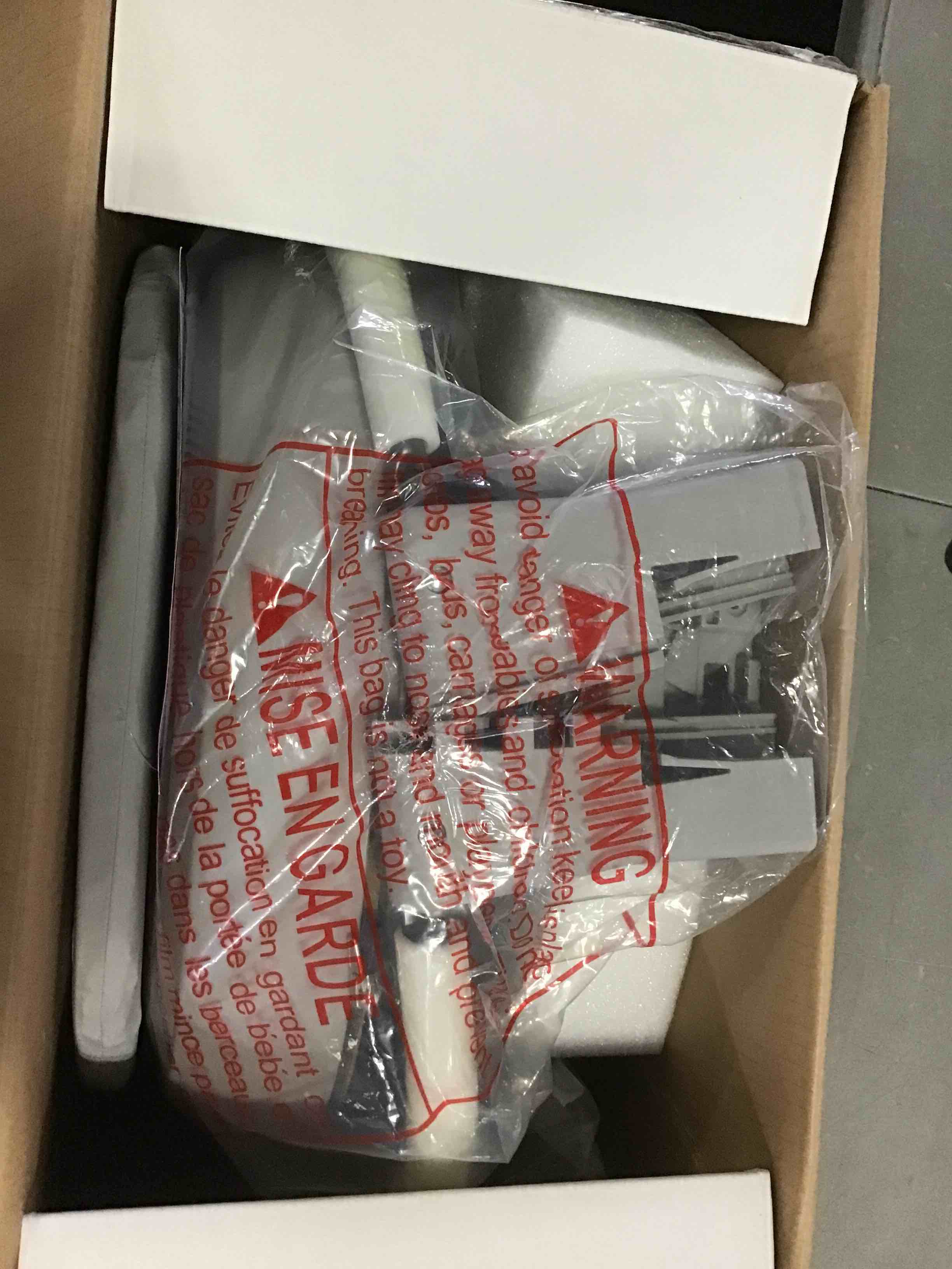 https://s3.amazonaws.com/lotting-images-prod/bidfta/RED5241489_1690551608659.jpeg