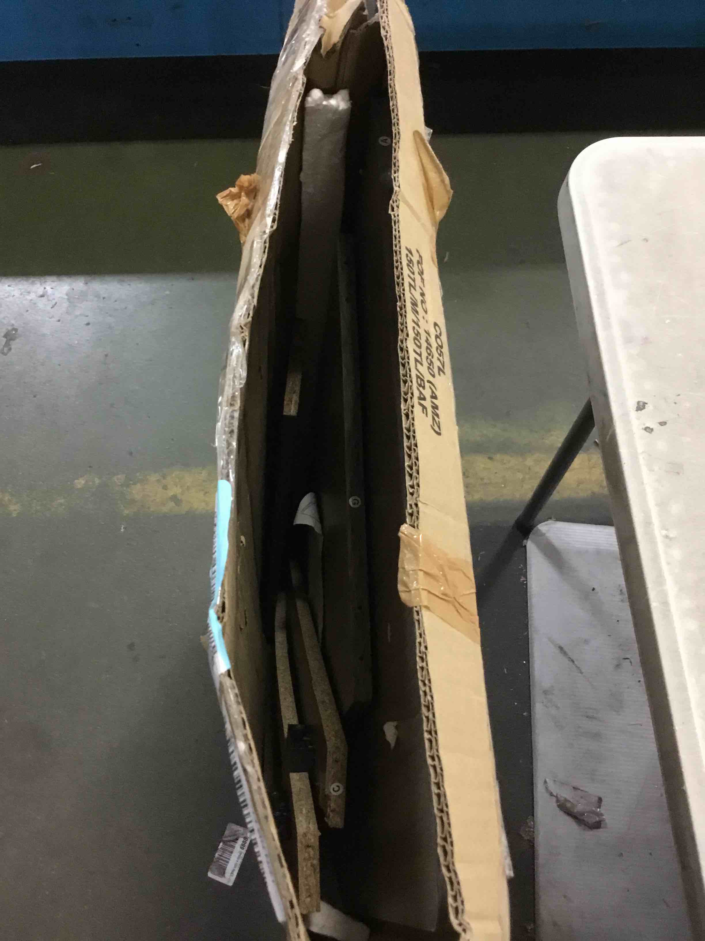 https://s3.amazonaws.com/lotting-images-prod/bidfta/RED5241611_1690818152814.jpeg