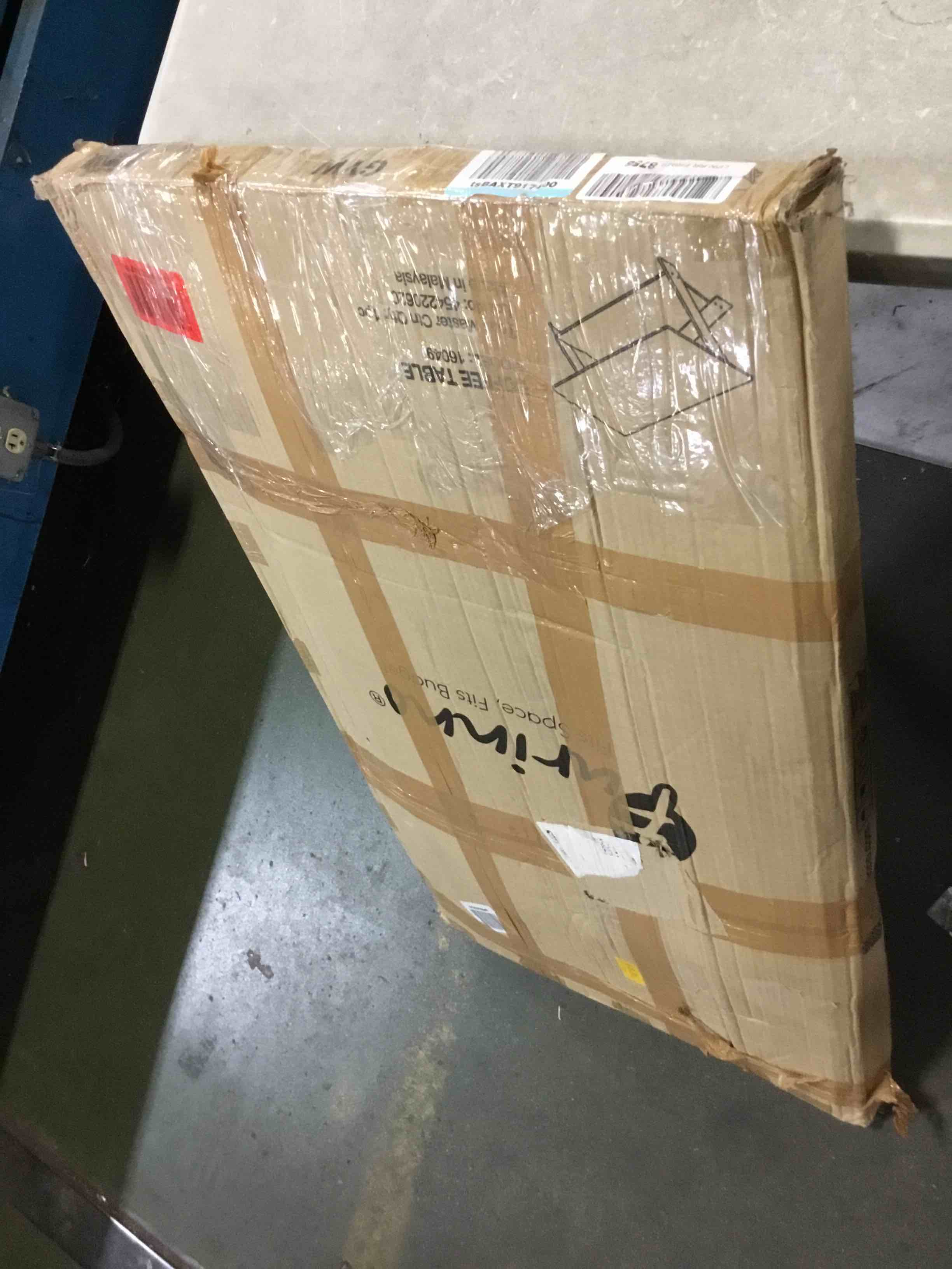 https://s3.amazonaws.com/lotting-images-prod/bidfta/RED5241611_1690818201784.jpeg