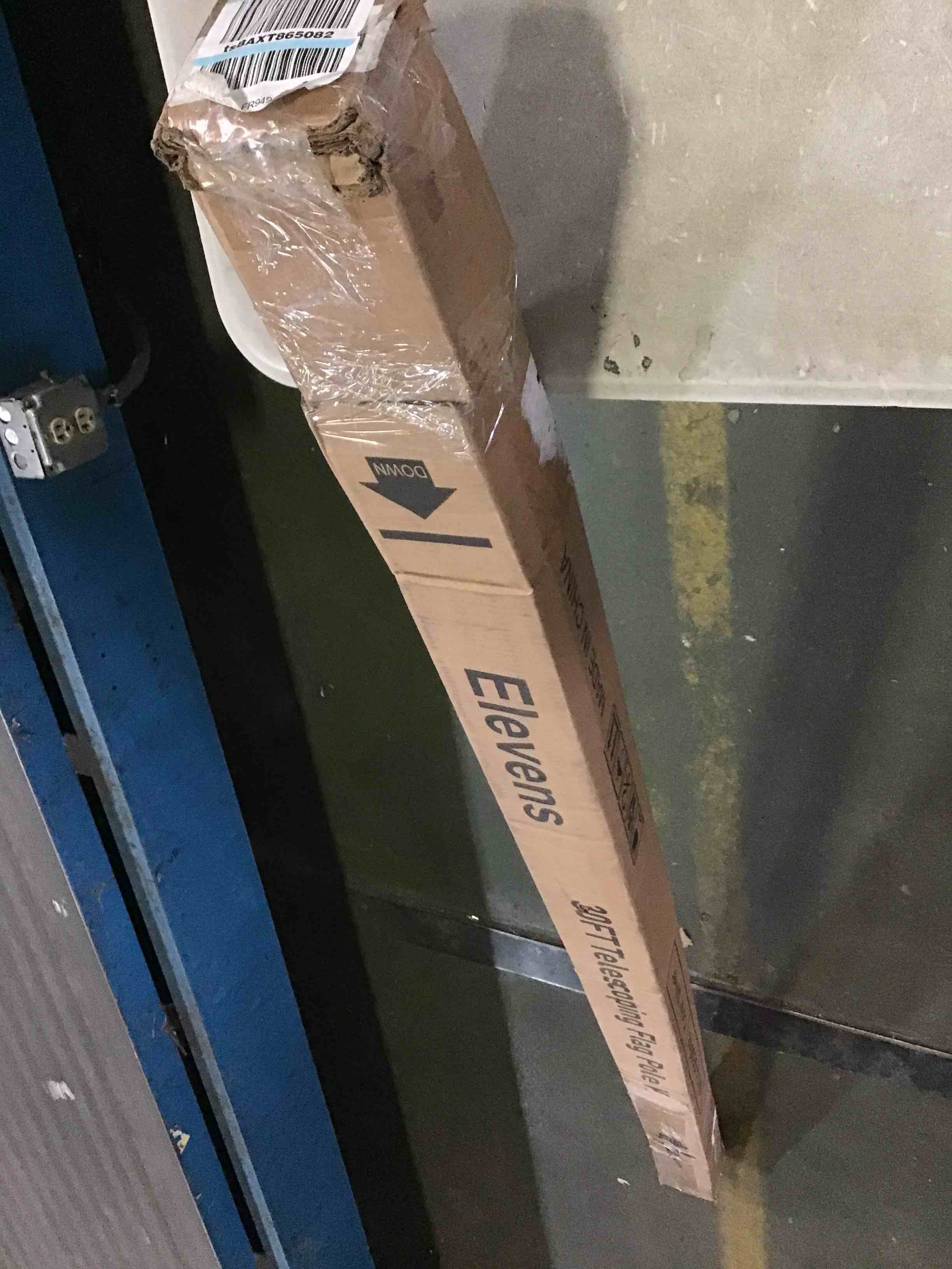 https://s3.amazonaws.com/lotting-images-prod/bidfta/RED5241662_1690831978384.jpeg