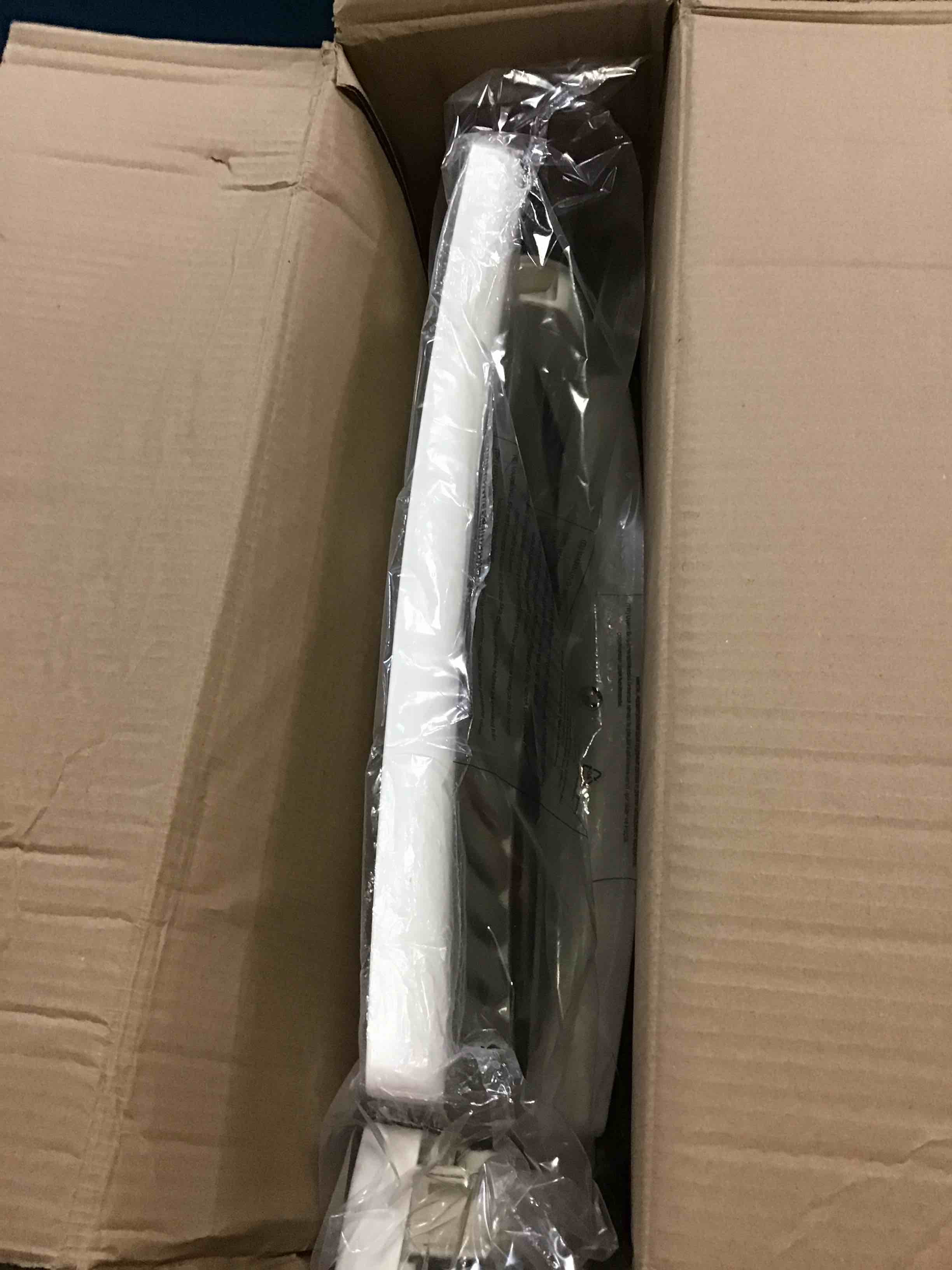 https://s3.amazonaws.com/lotting-images-prod/bidfta/RED5241795_1690914109008.jpeg