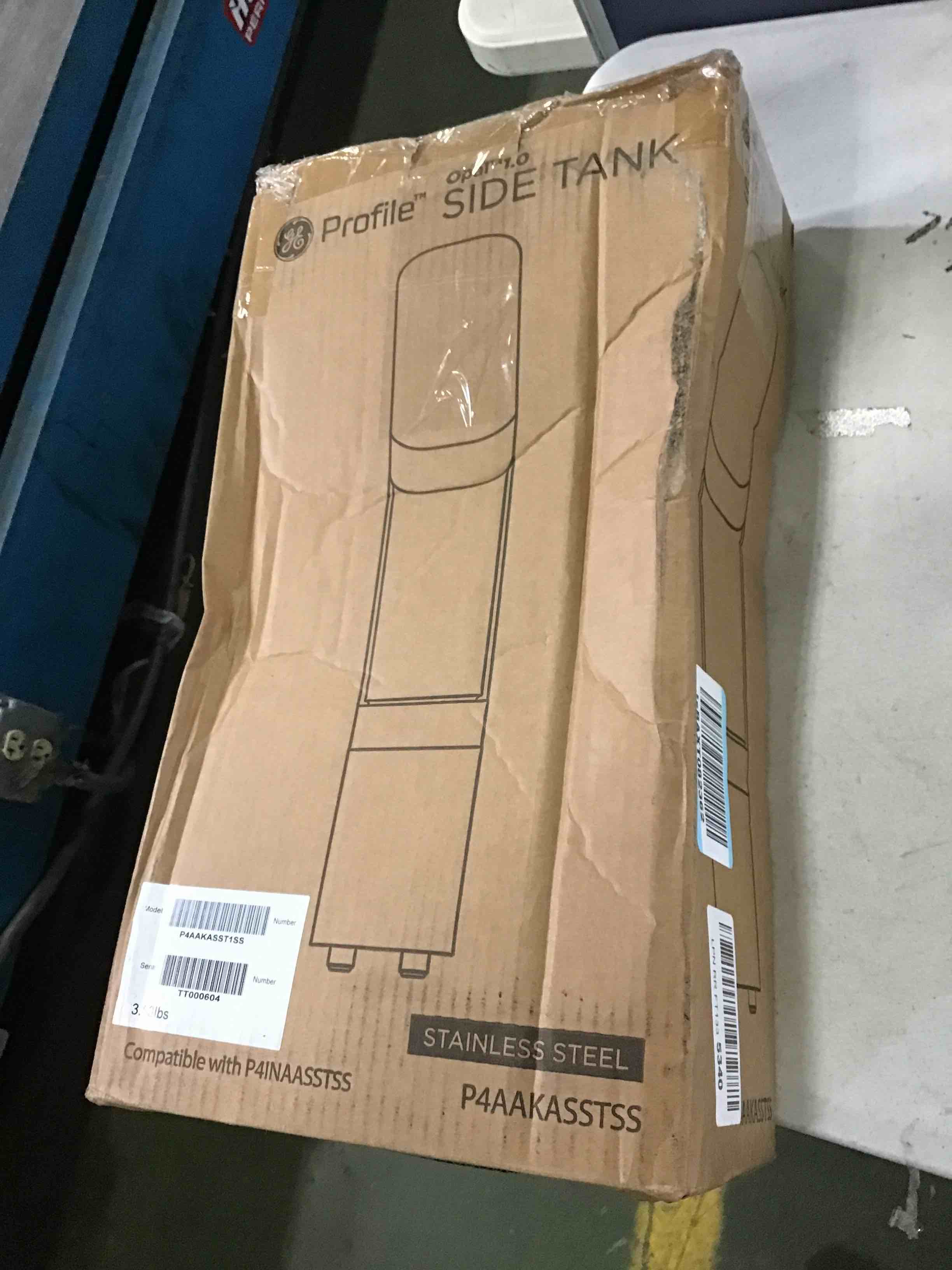 https://s3.amazonaws.com/lotting-images-prod/bidfta/RED5242142_1691165350759.jpeg