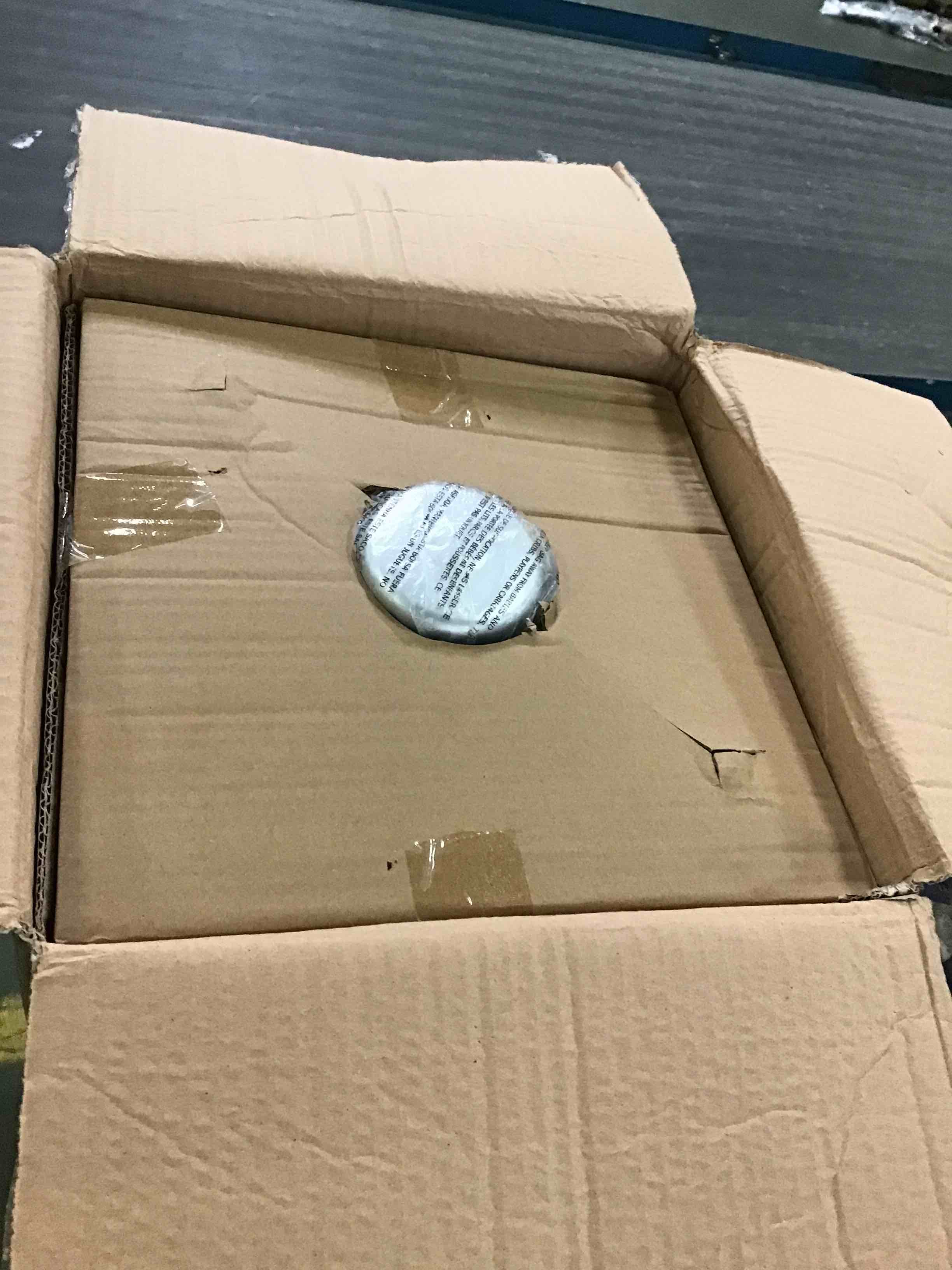 https://s3.amazonaws.com/lotting-images-prod/bidfta/RED5242145_1691166050363.jpeg