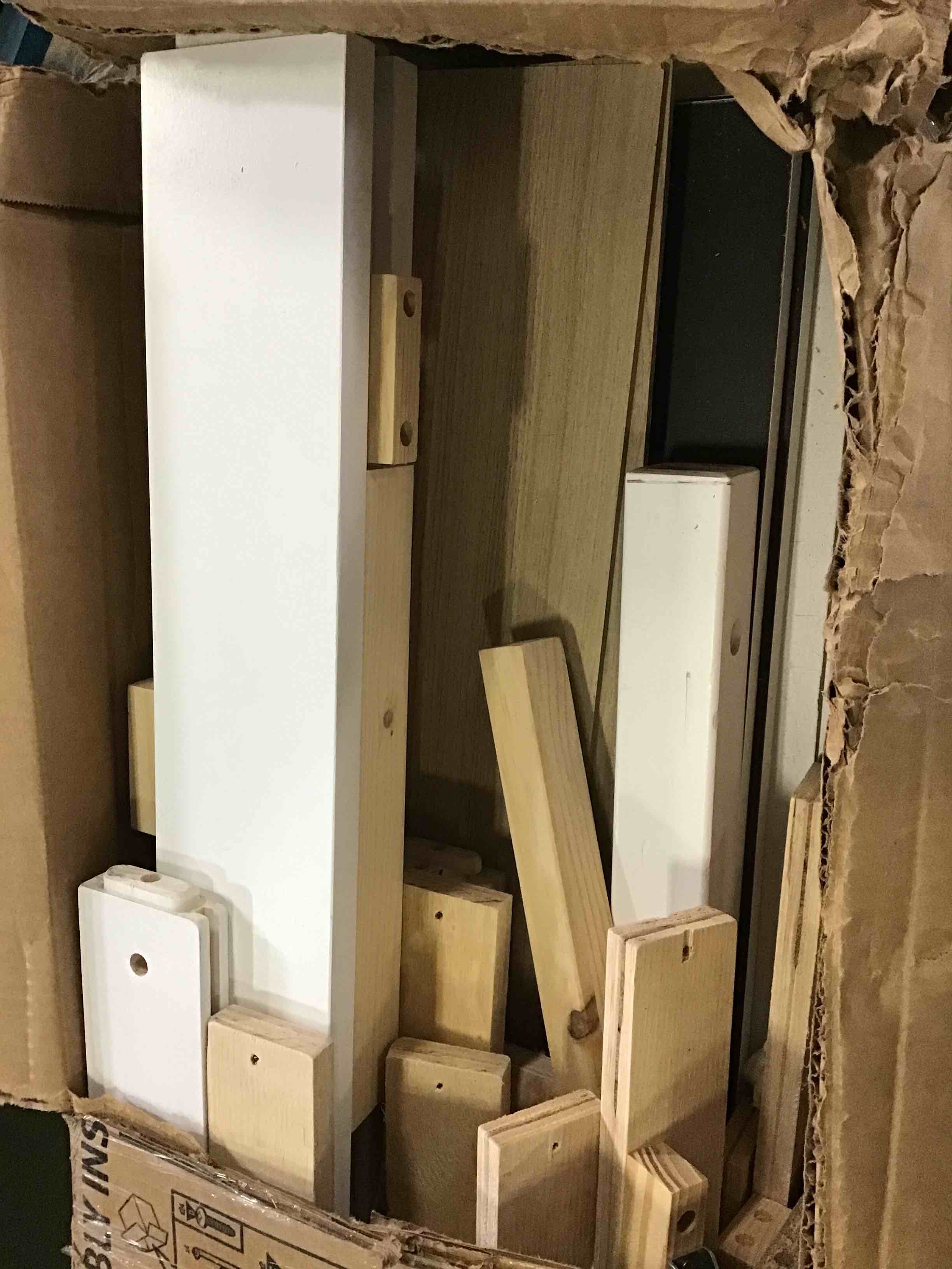 https://s3.amazonaws.com/lotting-images-prod/bidfta/RED5242156_1691170861915.jpeg