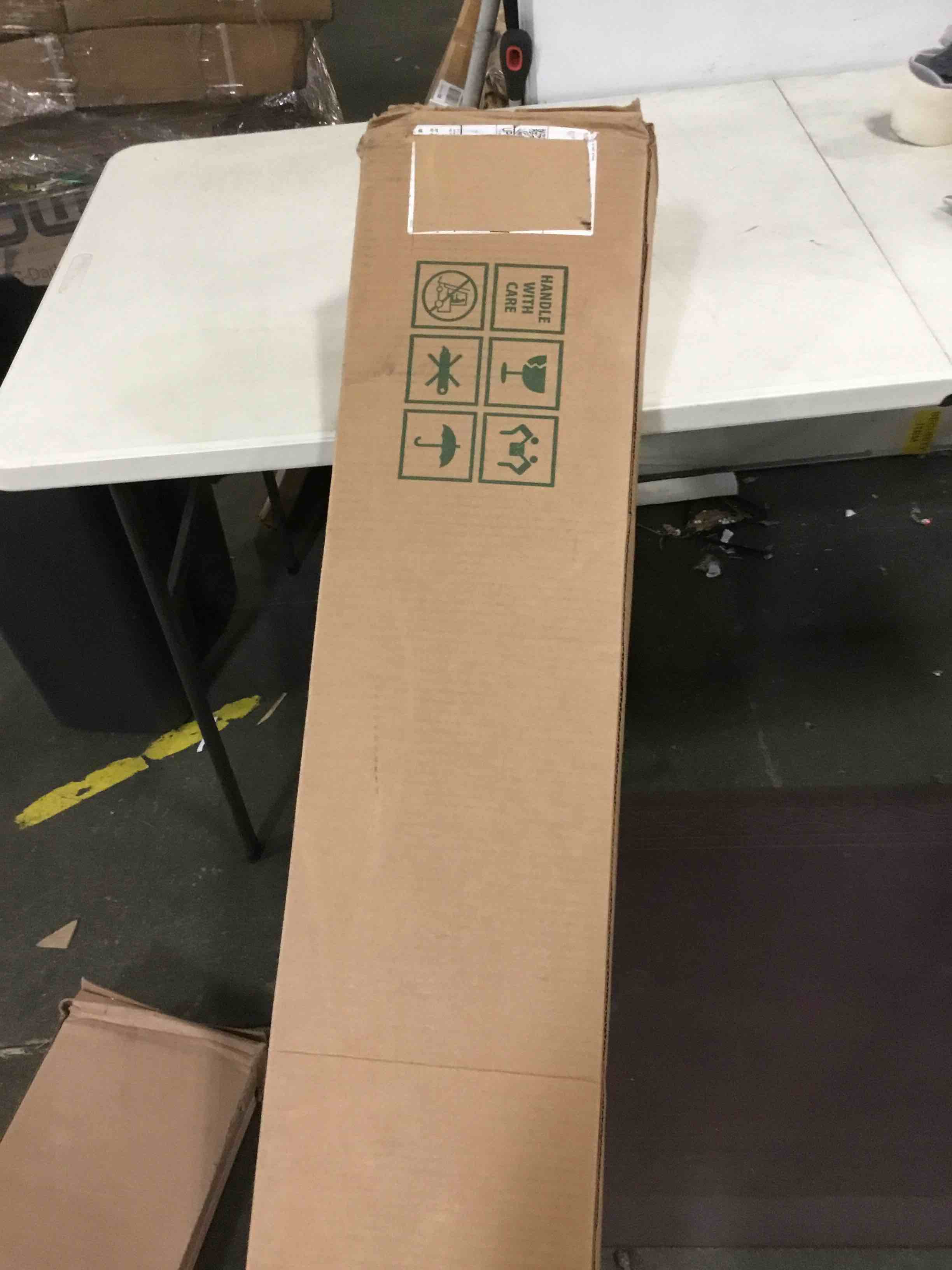 https://s3.amazonaws.com/lotting-images-prod/bidfta/RED5242297_1691416199748.jpeg