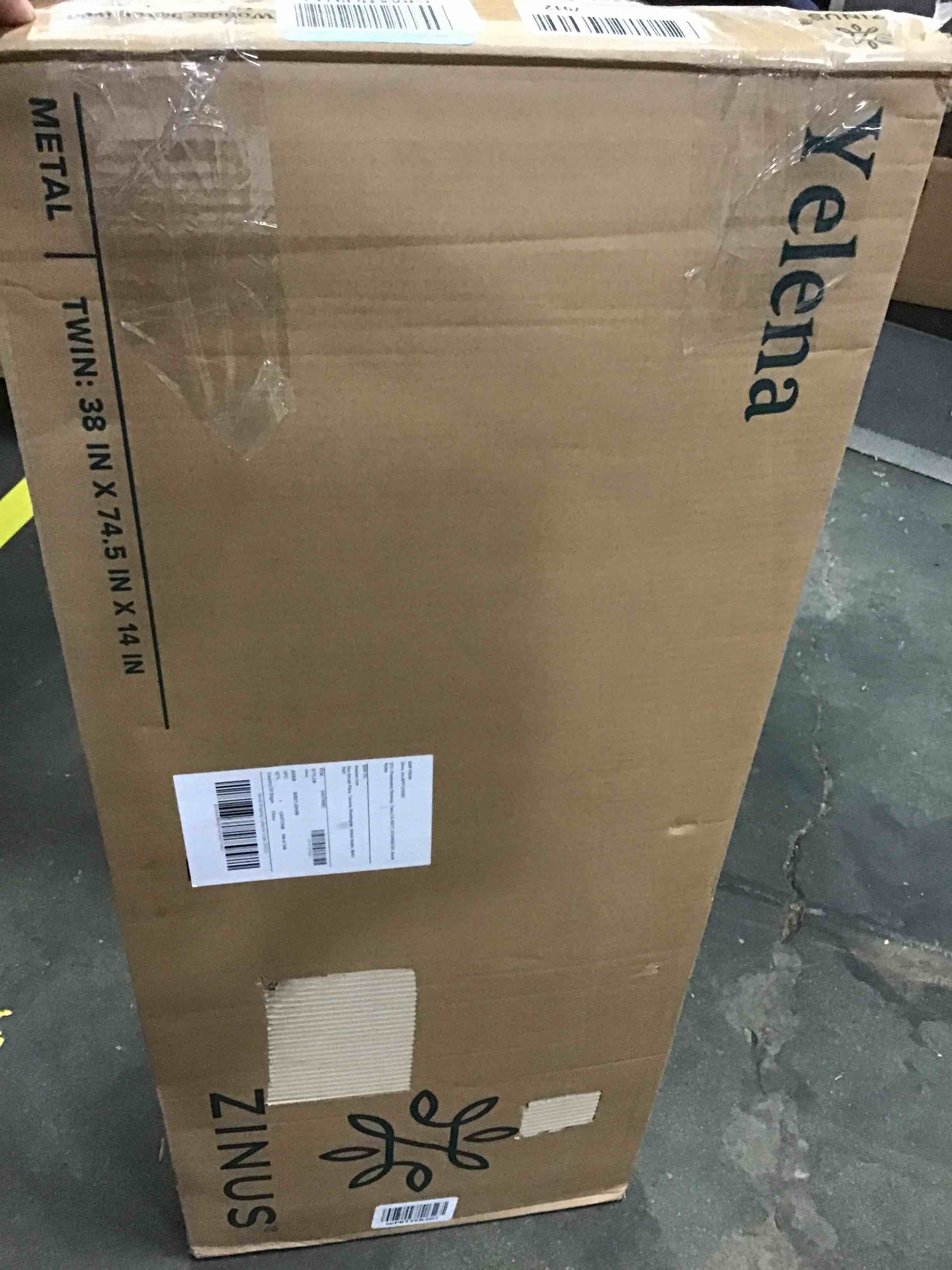 https://s3.amazonaws.com/lotting-images-prod/bidfta/RED5242598_1691854858868.jpeg