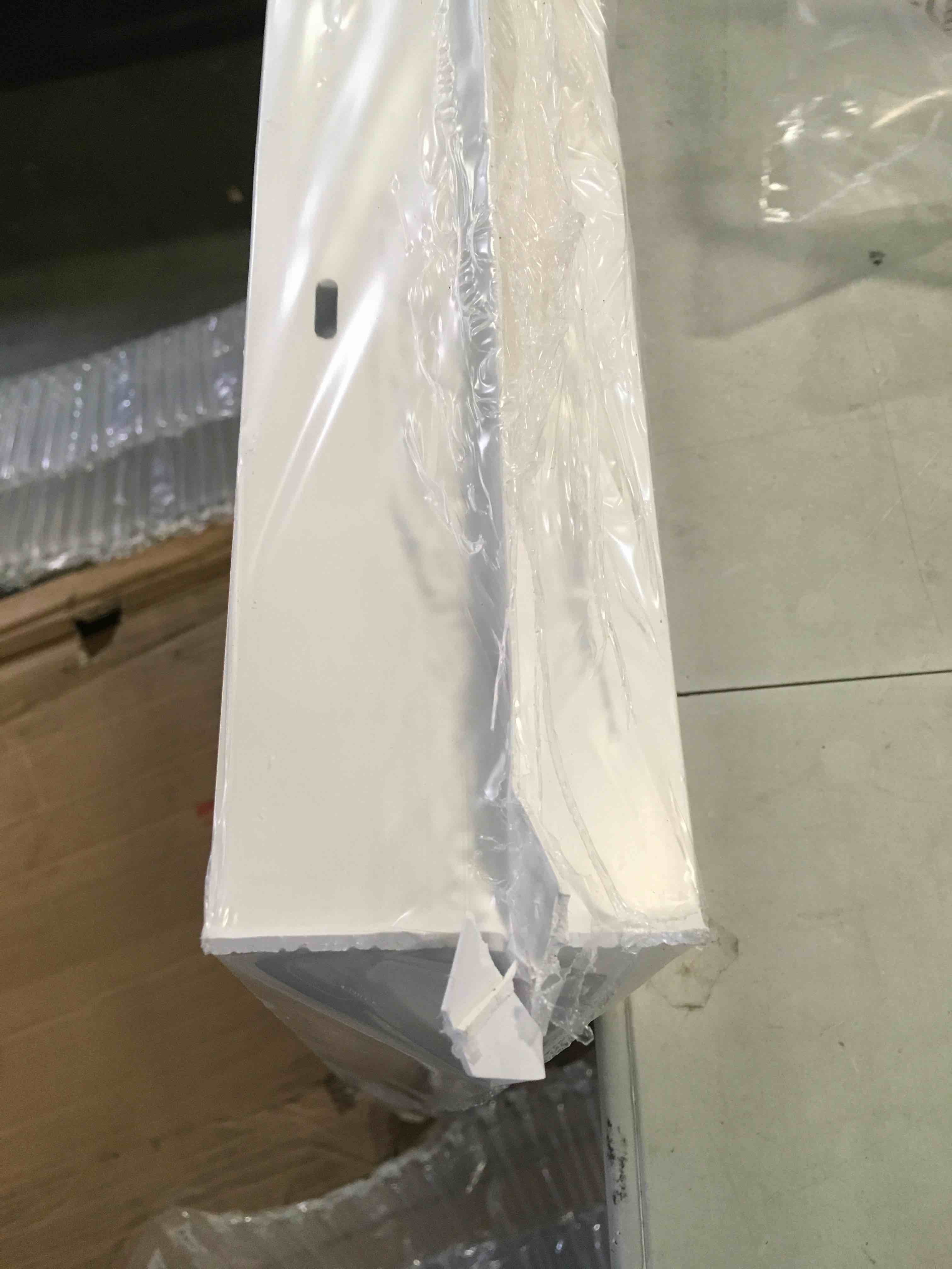 https://s3.amazonaws.com/lotting-images-prod/bidfta/RED5242709_1692111954582.jpeg