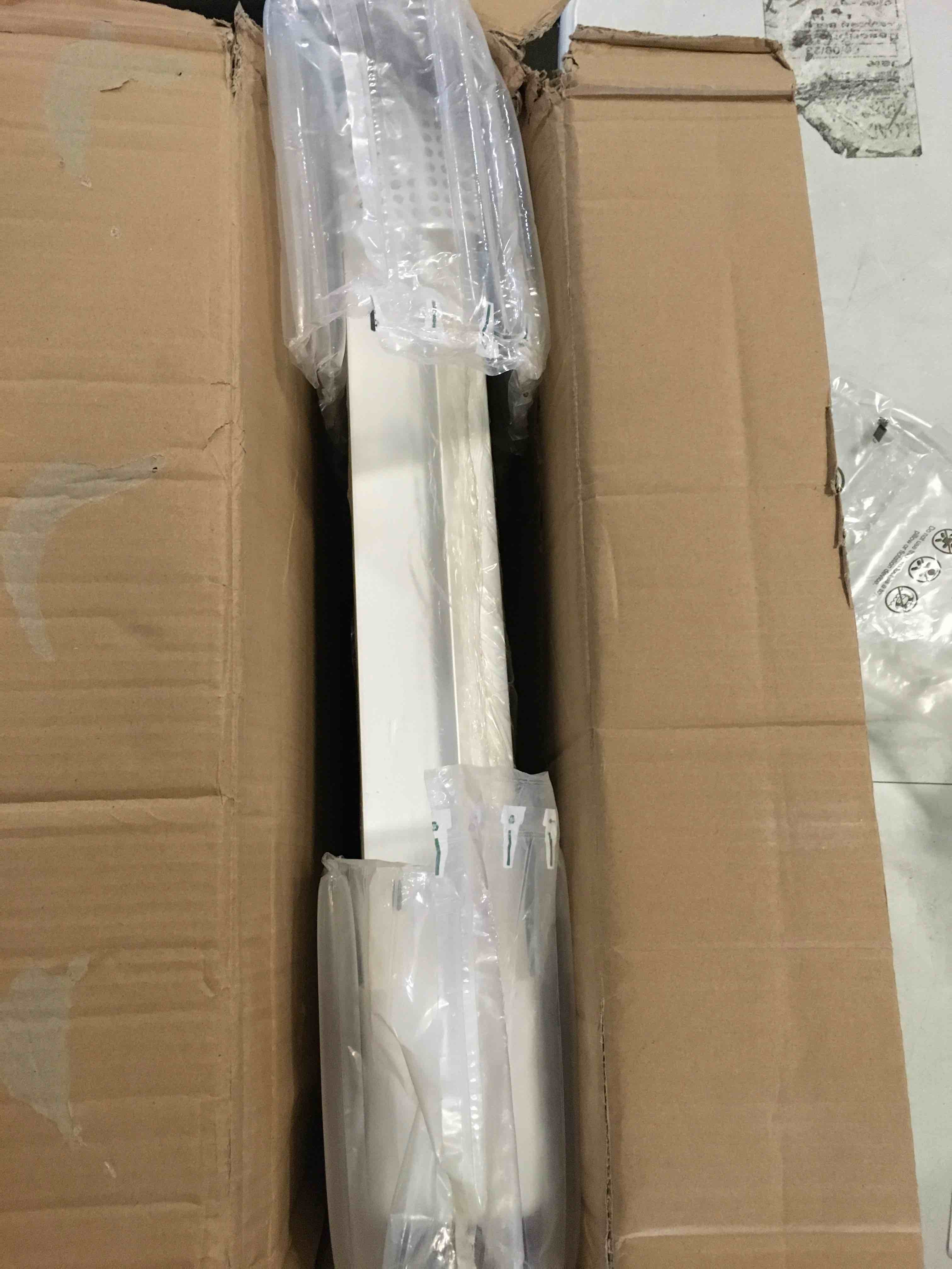 https://s3.amazonaws.com/lotting-images-prod/bidfta/RED5242709_1692112081391.jpeg