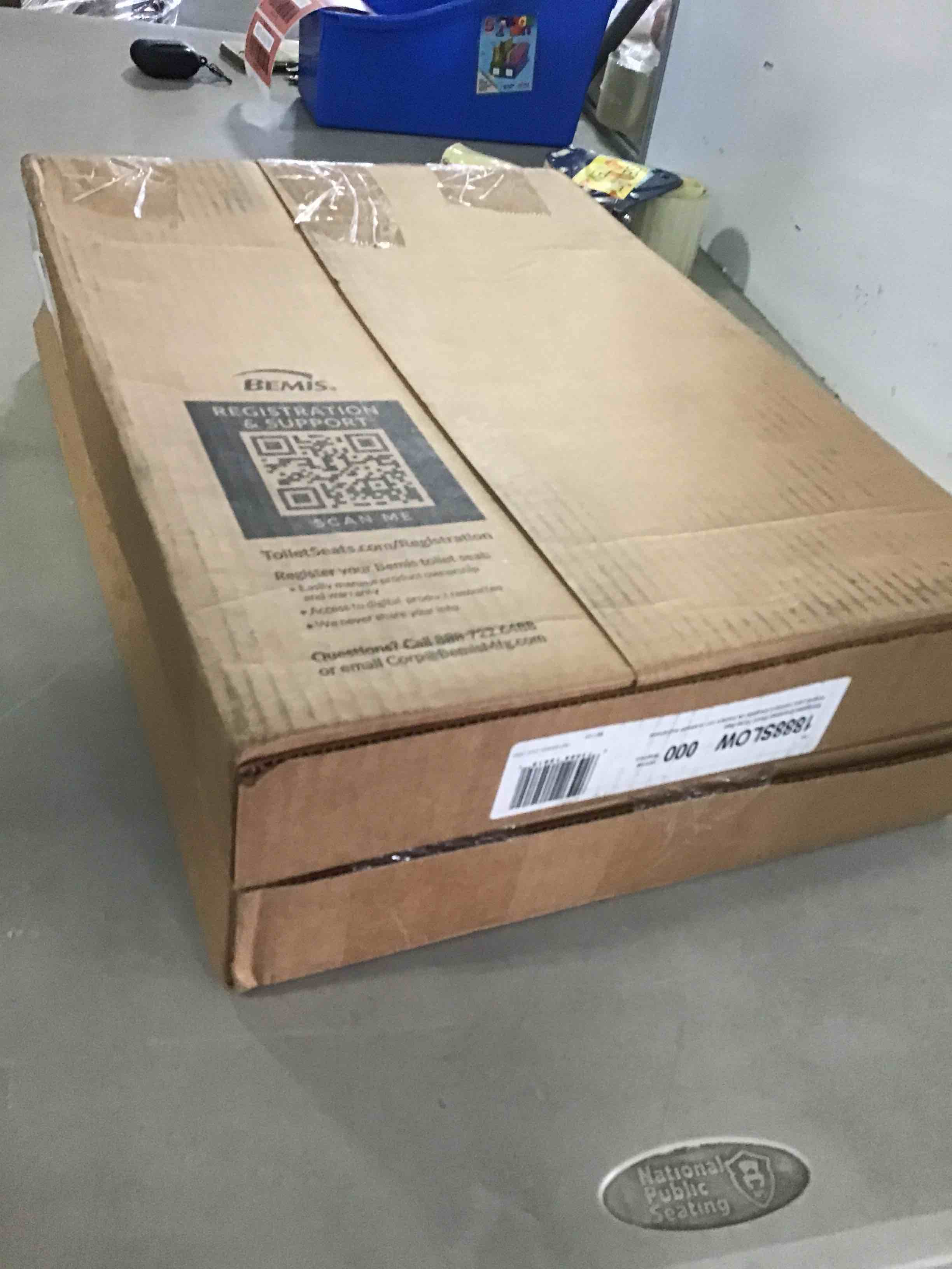https://s3.amazonaws.com/lotting-images-prod/bidfta/RED5242789_1692187192936.jpeg