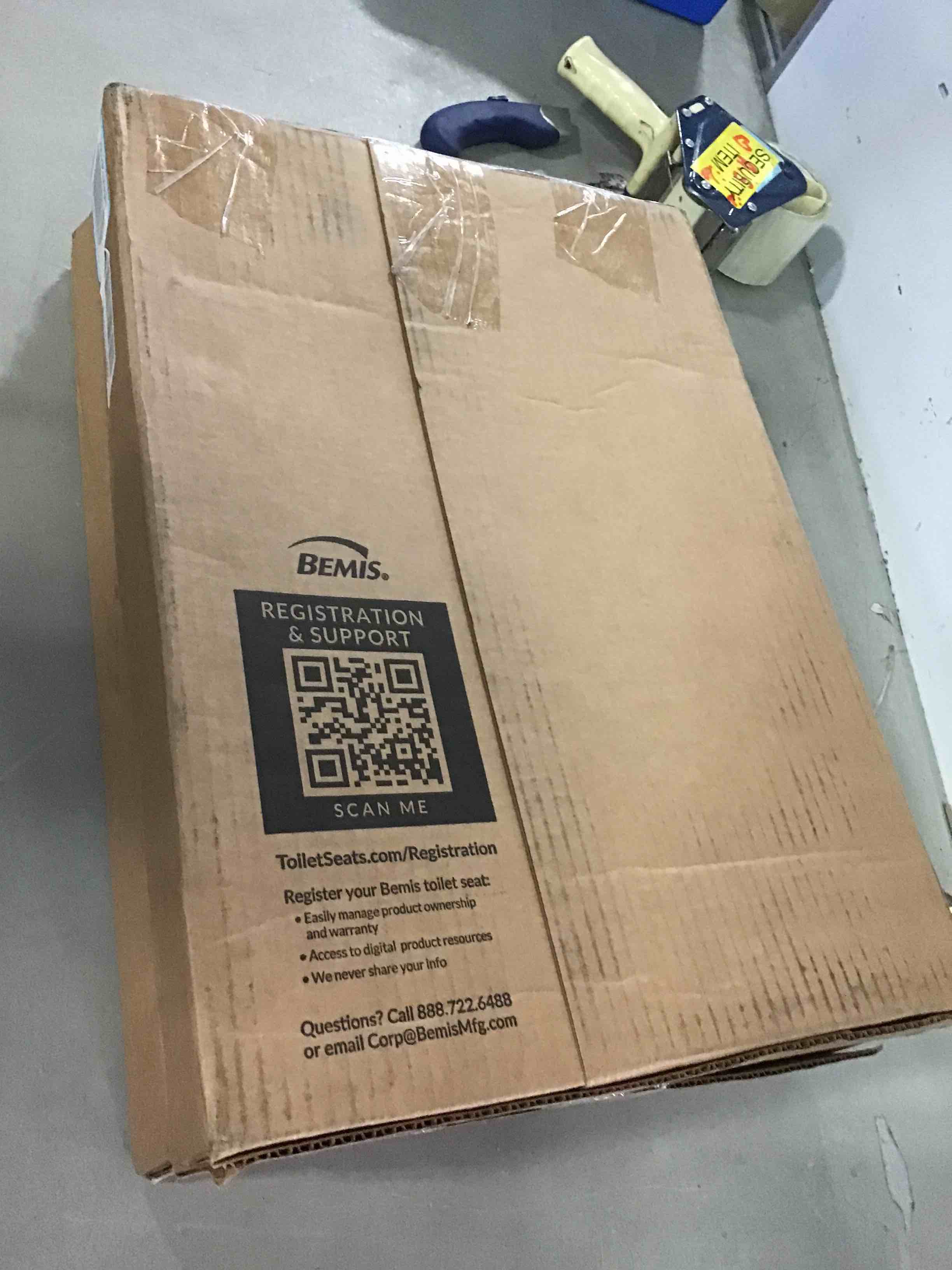 https://s3.amazonaws.com/lotting-images-prod/bidfta/RED5242789_1692187194895.jpeg