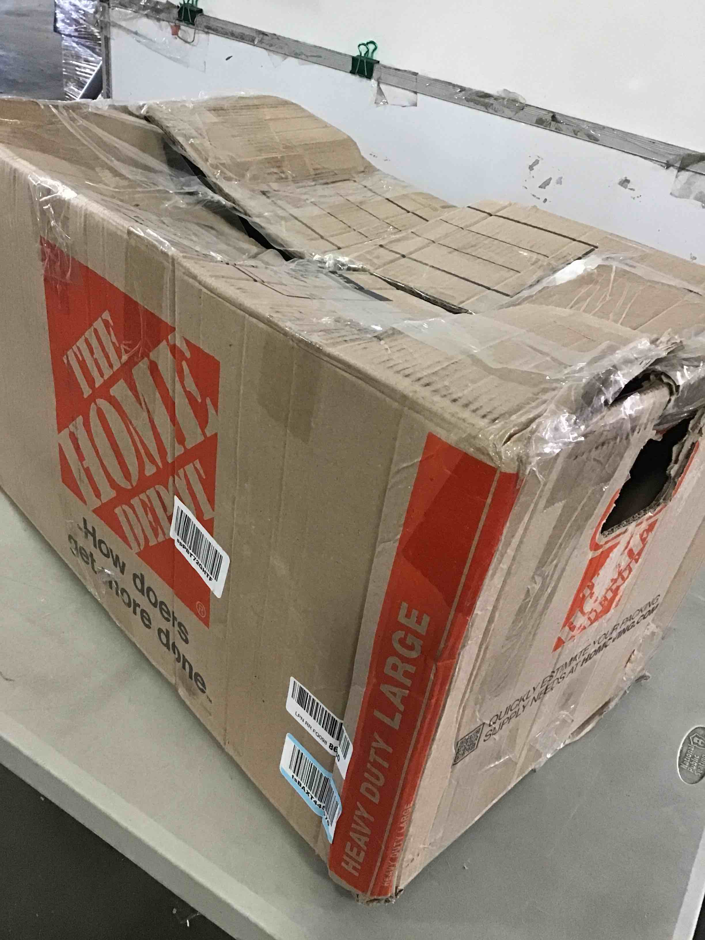 https://s3.amazonaws.com/lotting-images-prod/bidfta/RED5242792_1692187727396.jpeg