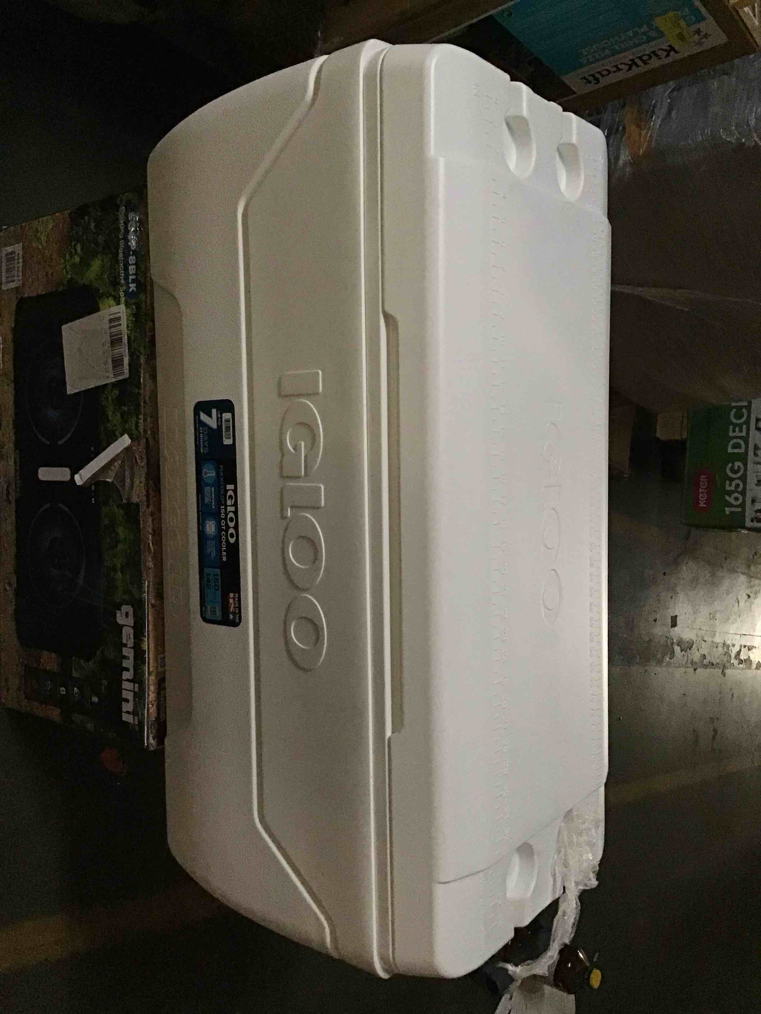 https://s3.amazonaws.com/lotting-images-prod/bidfta/RED5247362_1691409895100.jpeg