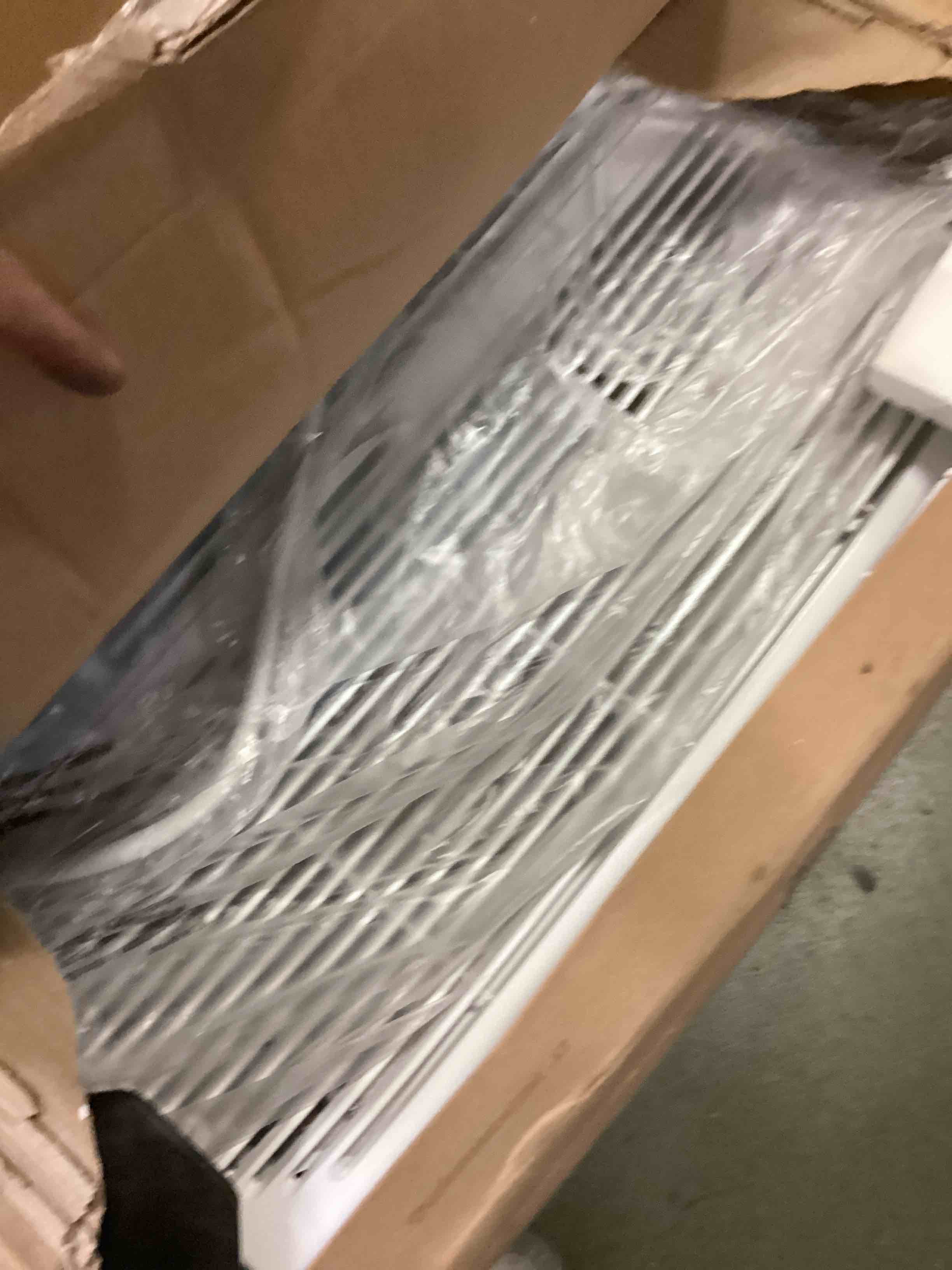 https://s3.amazonaws.com/lotting-images-prod/bidfta/RED5249304_1691419943599.jpeg