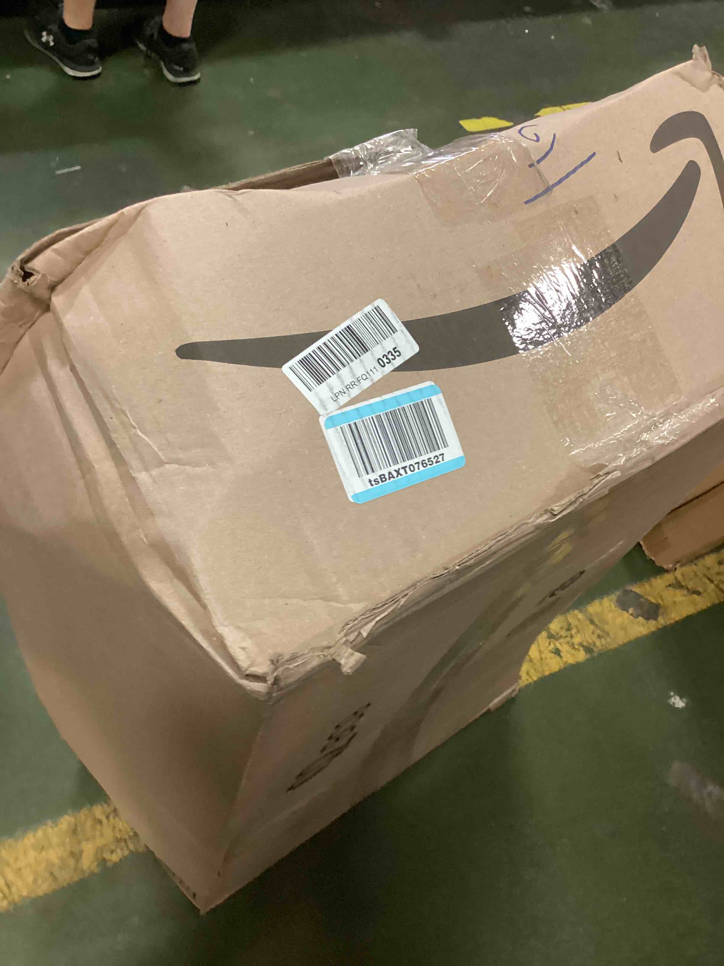 https://s3.amazonaws.com/lotting-images-prod/bidfta/RED5249343_1691423591029.jpeg