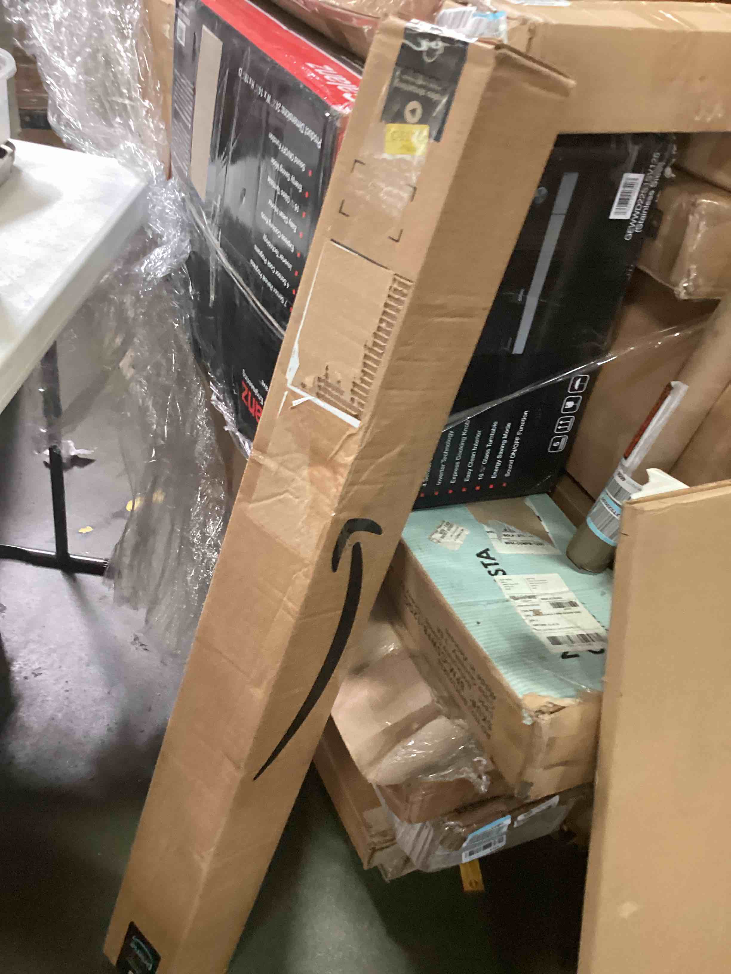 https://s3.amazonaws.com/lotting-images-prod/bidfta/RED5249360_1691425147695.jpeg