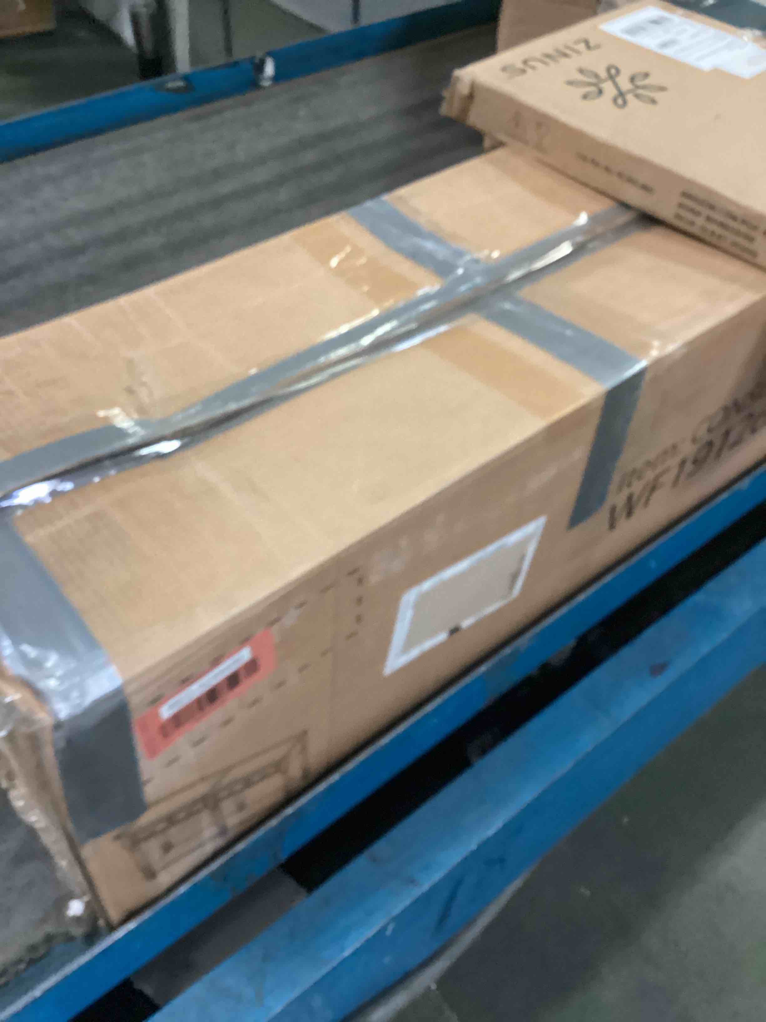 https://s3.amazonaws.com/lotting-images-prod/bidfta/RED5249490_1691496740566.jpeg