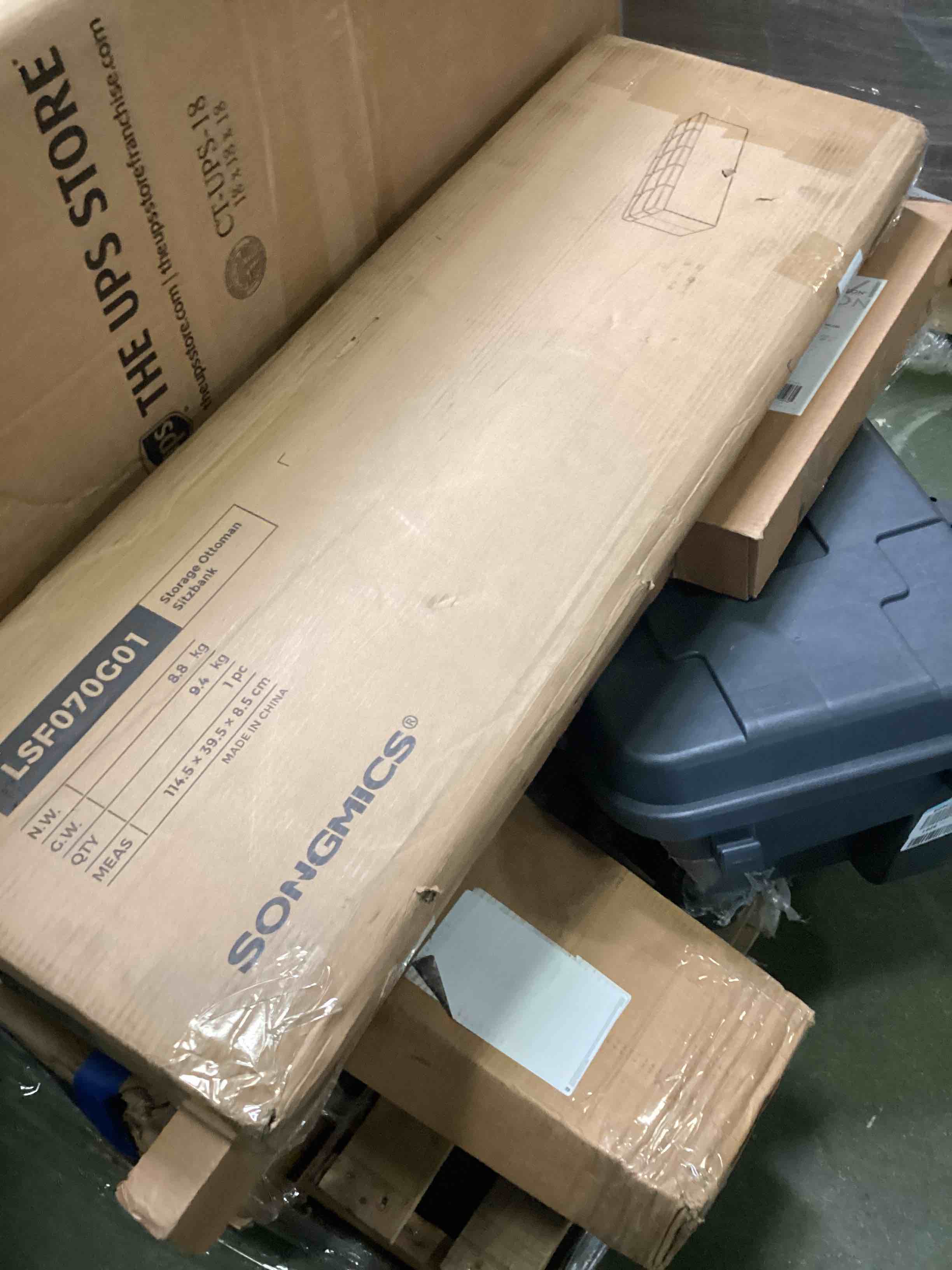 https://s3.amazonaws.com/lotting-images-prod/bidfta/RED5249659_1691590589641.jpeg