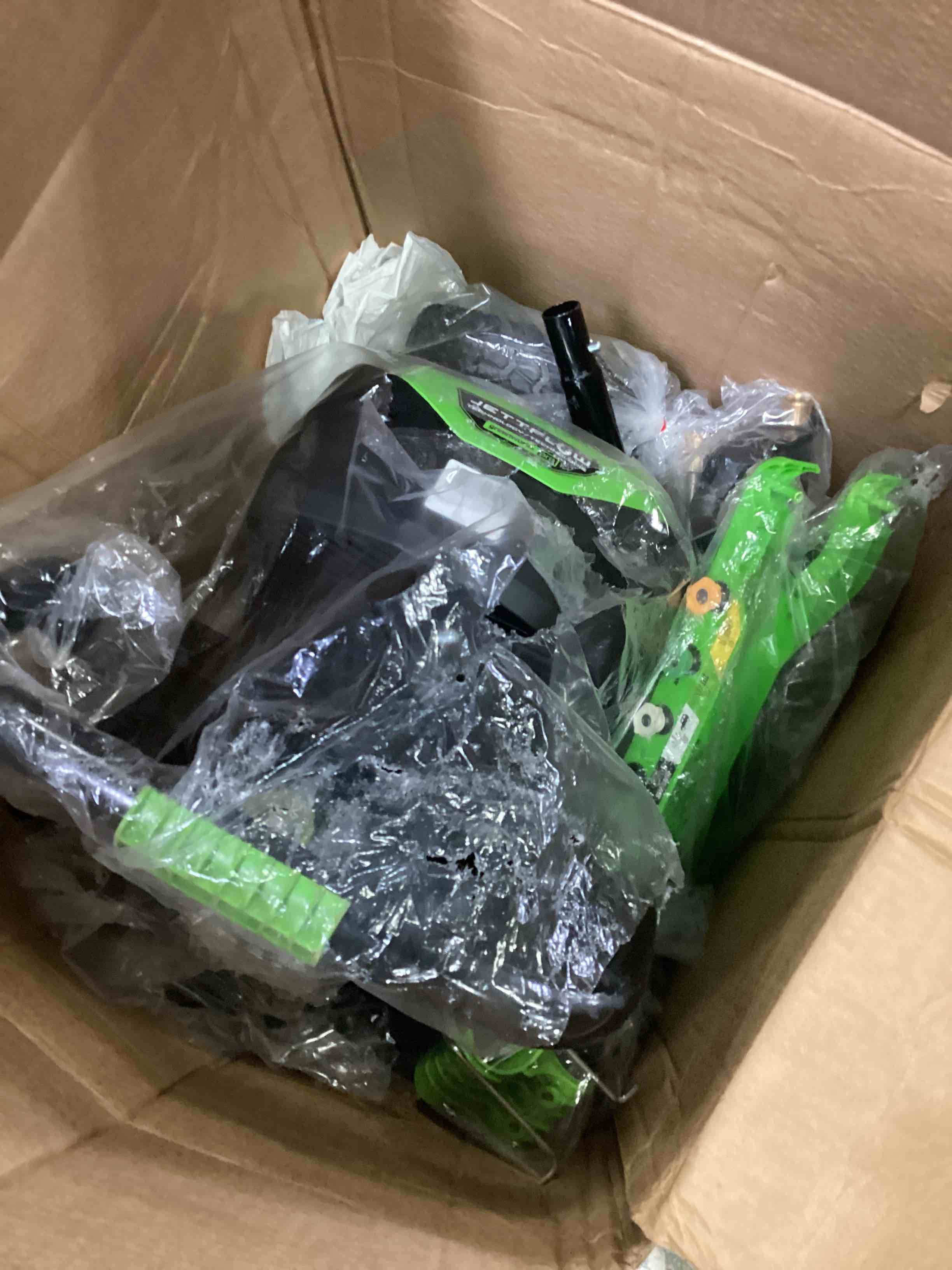 https://s3.amazonaws.com/lotting-images-prod/bidfta/RED5249756_1691606677486.jpeg
