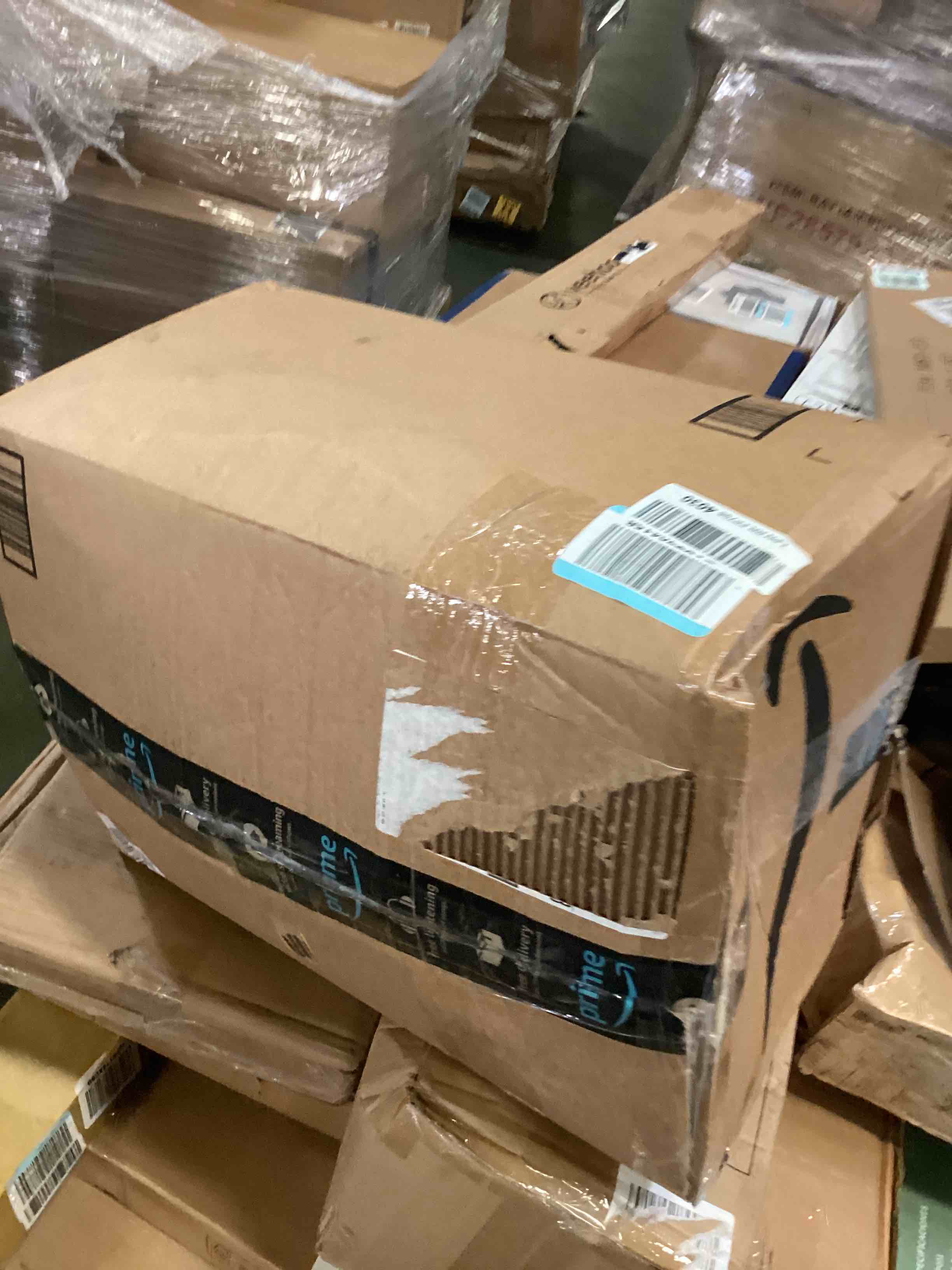 https://s3.amazonaws.com/lotting-images-prod/bidfta/RED5249973_1691690837678.jpeg