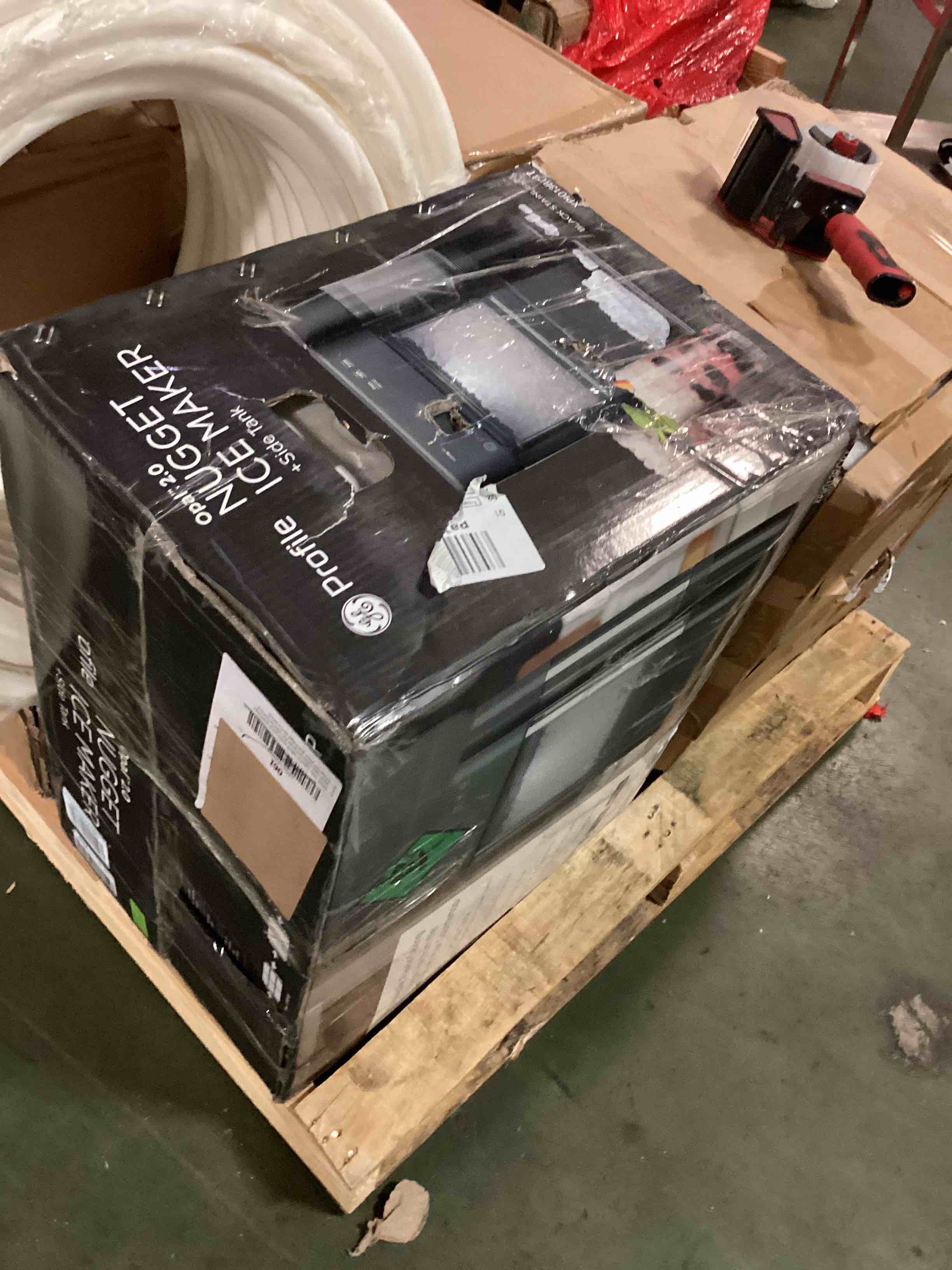 https://s3.amazonaws.com/lotting-images-prod/bidfta/RED5250356_1692189475413.jpeg