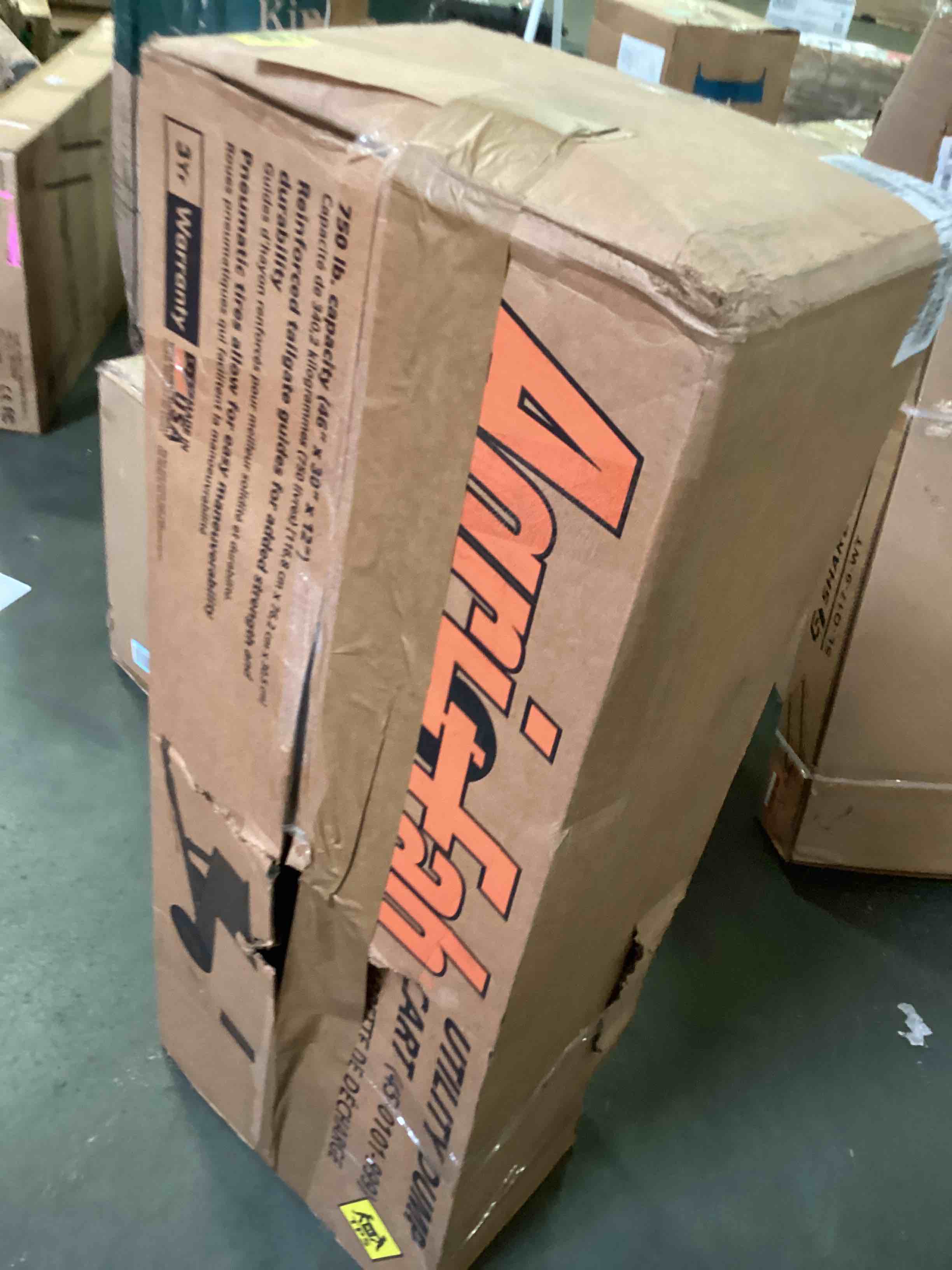 https://s3.amazonaws.com/lotting-images-prod/bidfta/RED5250391_1692196518010.jpeg