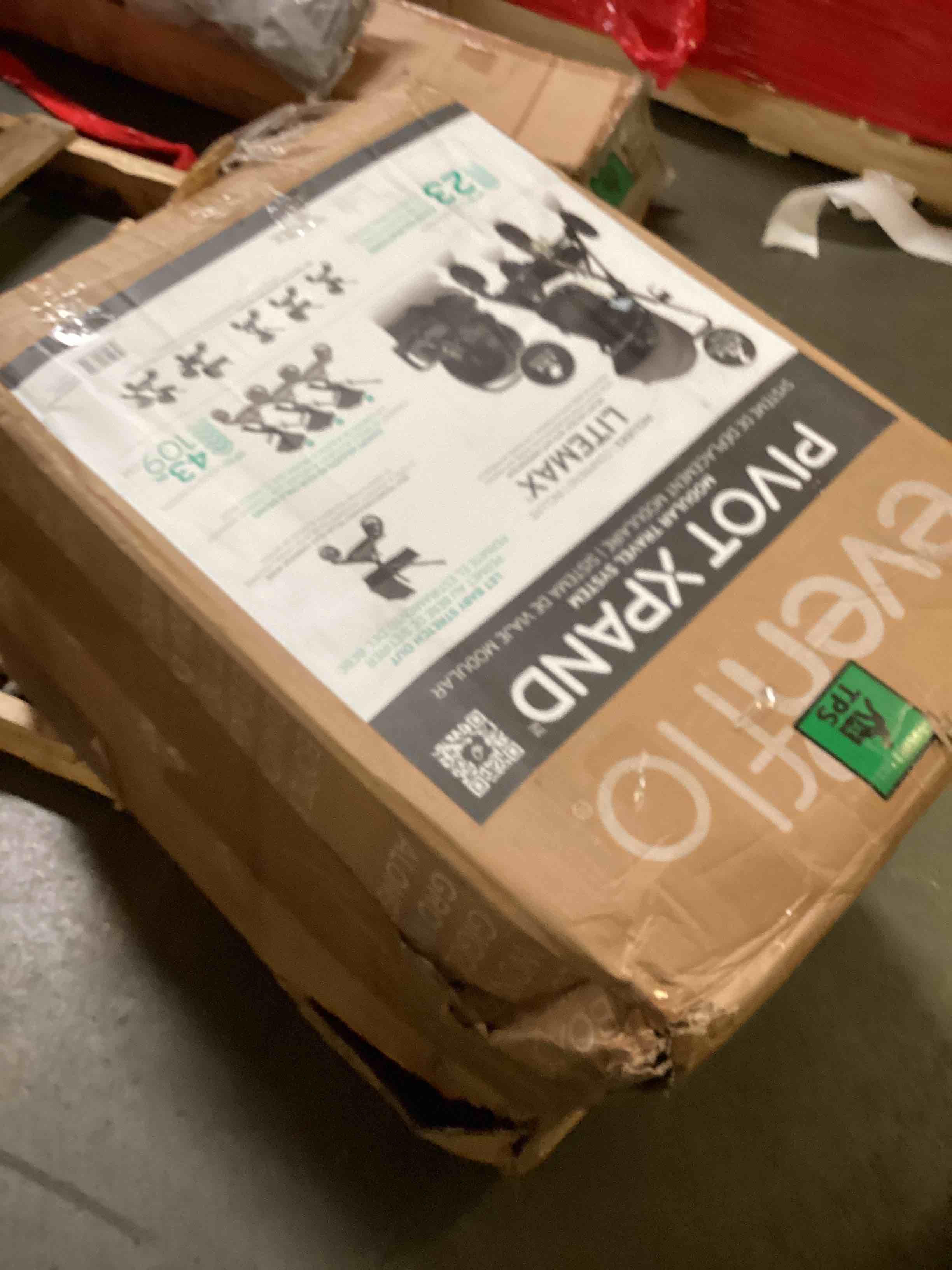 https://s3.amazonaws.com/lotting-images-prod/bidfta/RED5250392_1692196580148.jpeg
