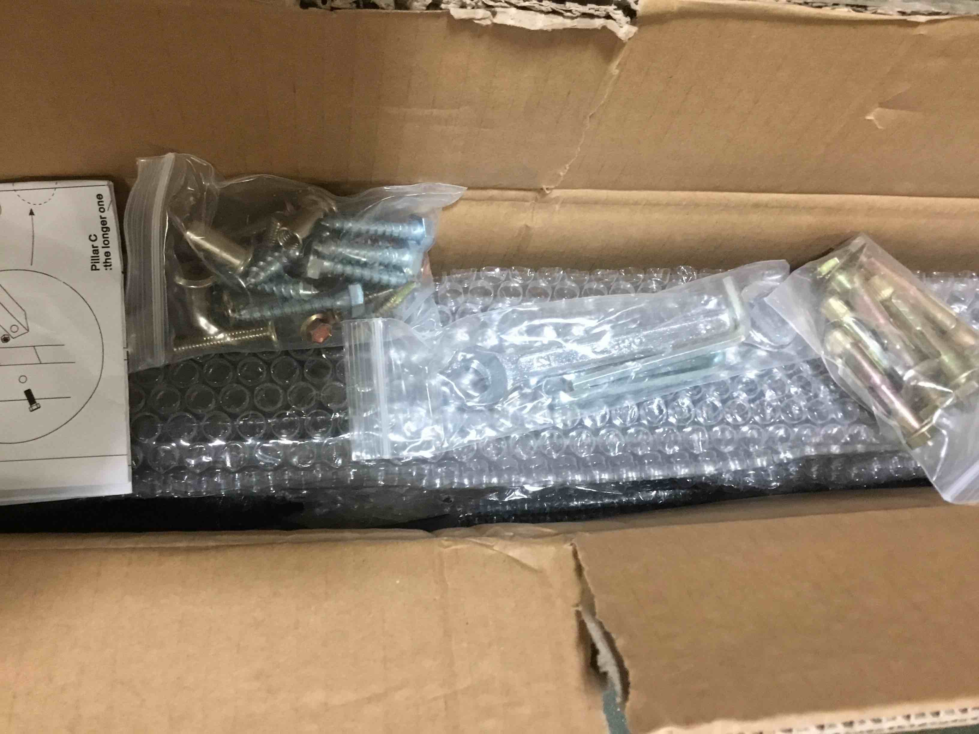 https://s3.amazonaws.com/lotting-images-prod/bidfta/RED5250824_1690457772309.jpeg