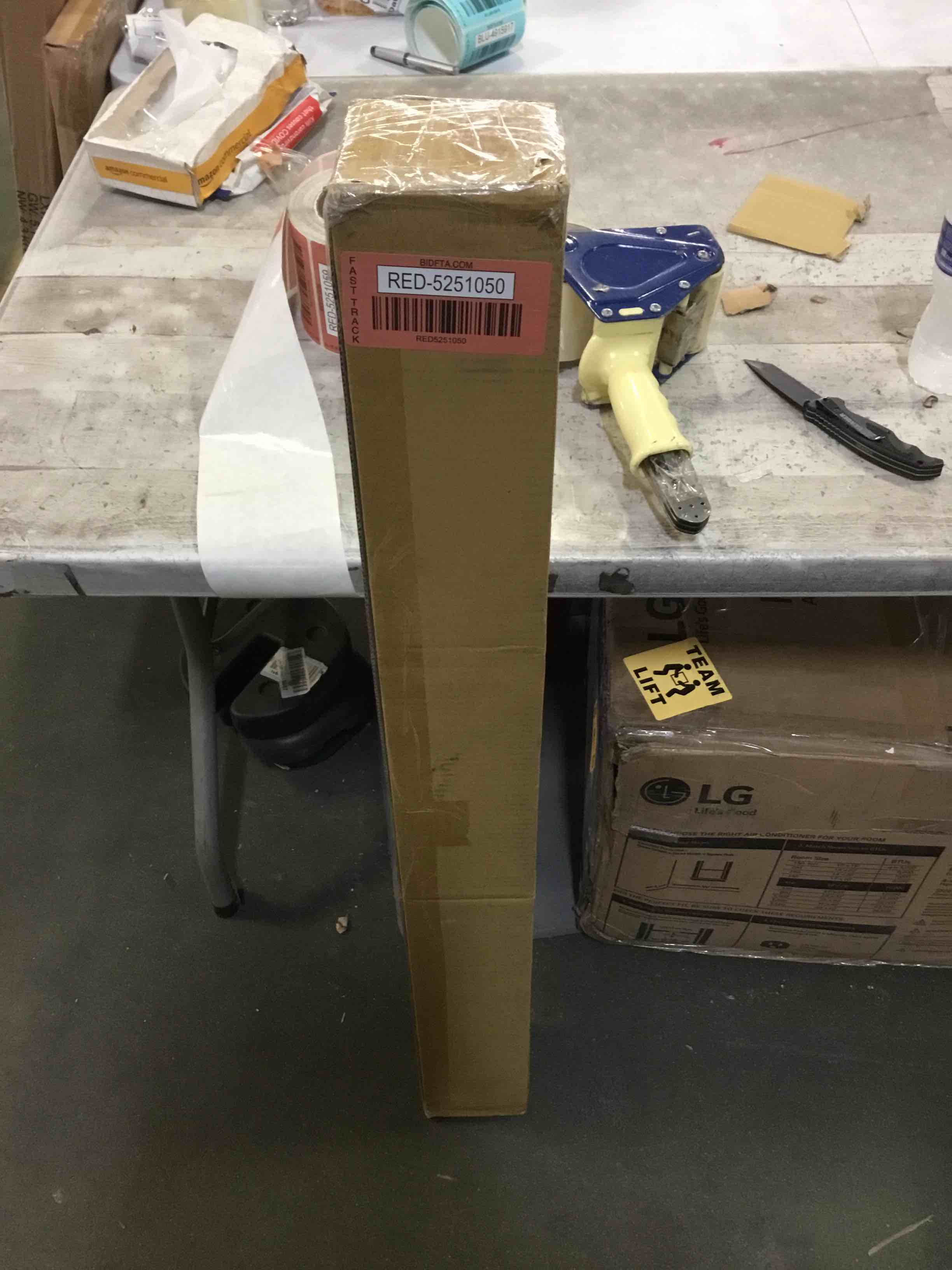 https://s3.amazonaws.com/lotting-images-prod/bidfta/RED5251050_1690979326108.jpeg