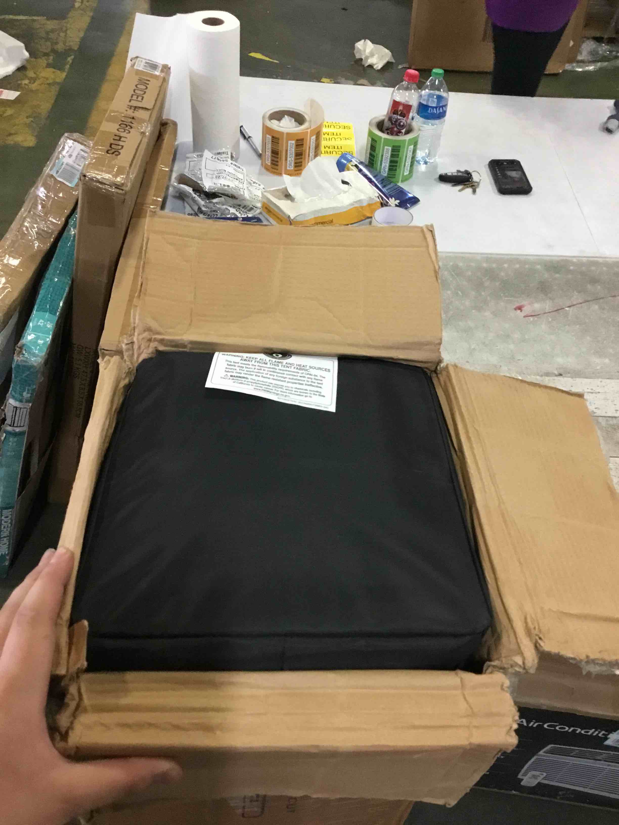https://s3.amazonaws.com/lotting-images-prod/bidfta/RED5251122_1691004950238.jpeg