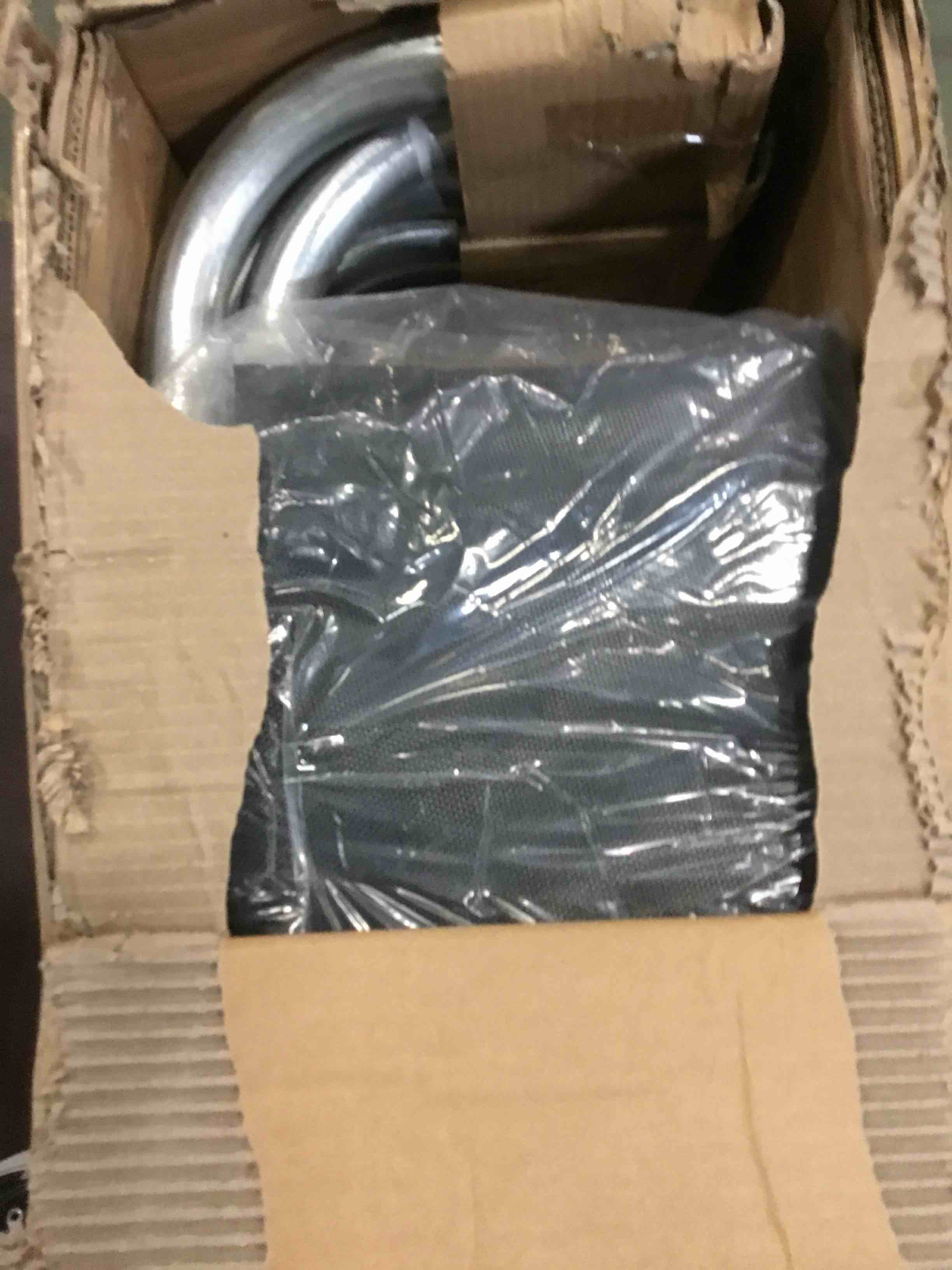 https://s3.amazonaws.com/lotting-images-prod/bidfta/RED5251350_1691493868146.jpeg