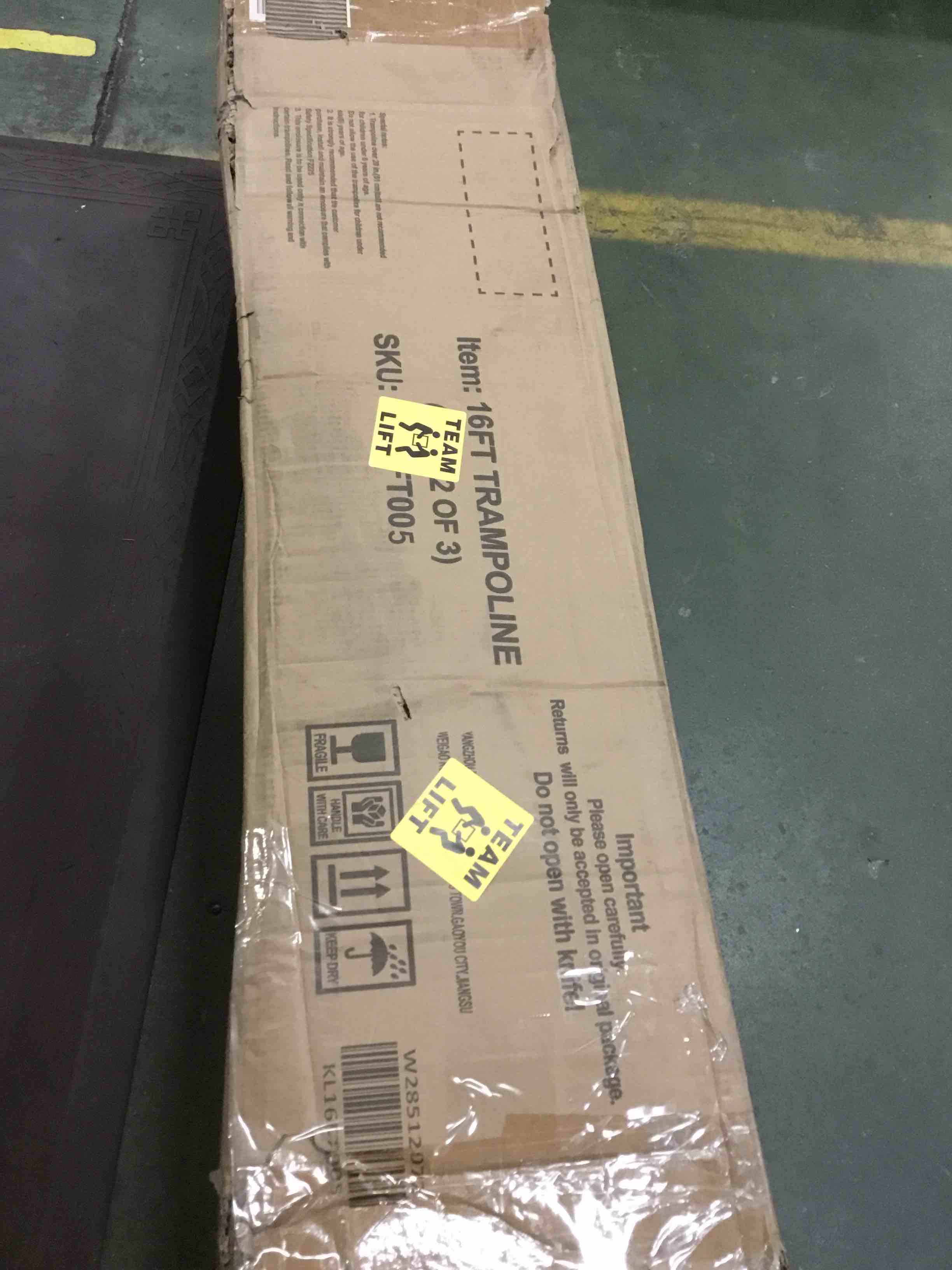 https://s3.amazonaws.com/lotting-images-prod/bidfta/RED5251350_1691493880048.jpeg
