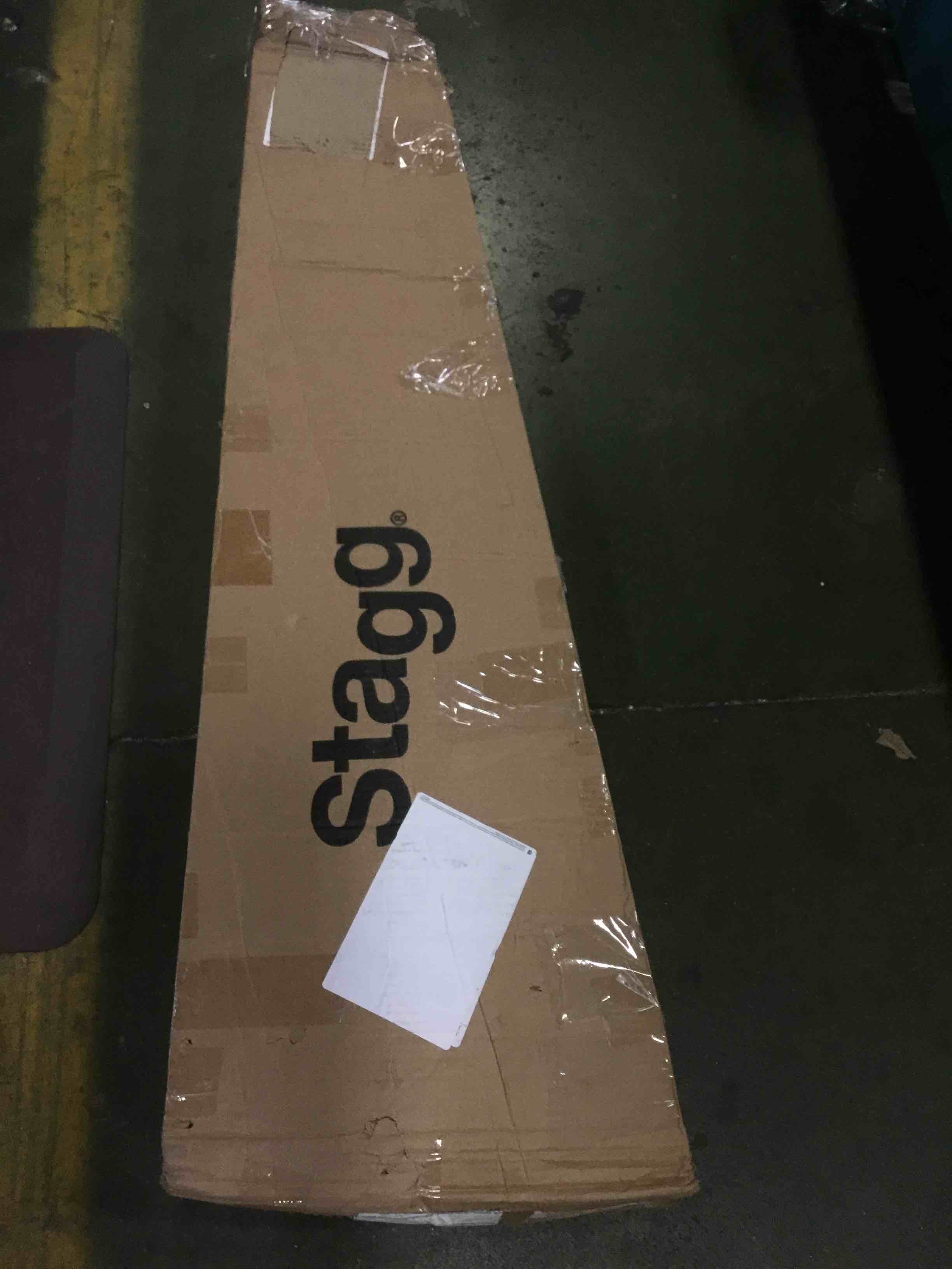 https://s3.amazonaws.com/lotting-images-prod/bidfta/RED5251402_1691500180875.jpeg
