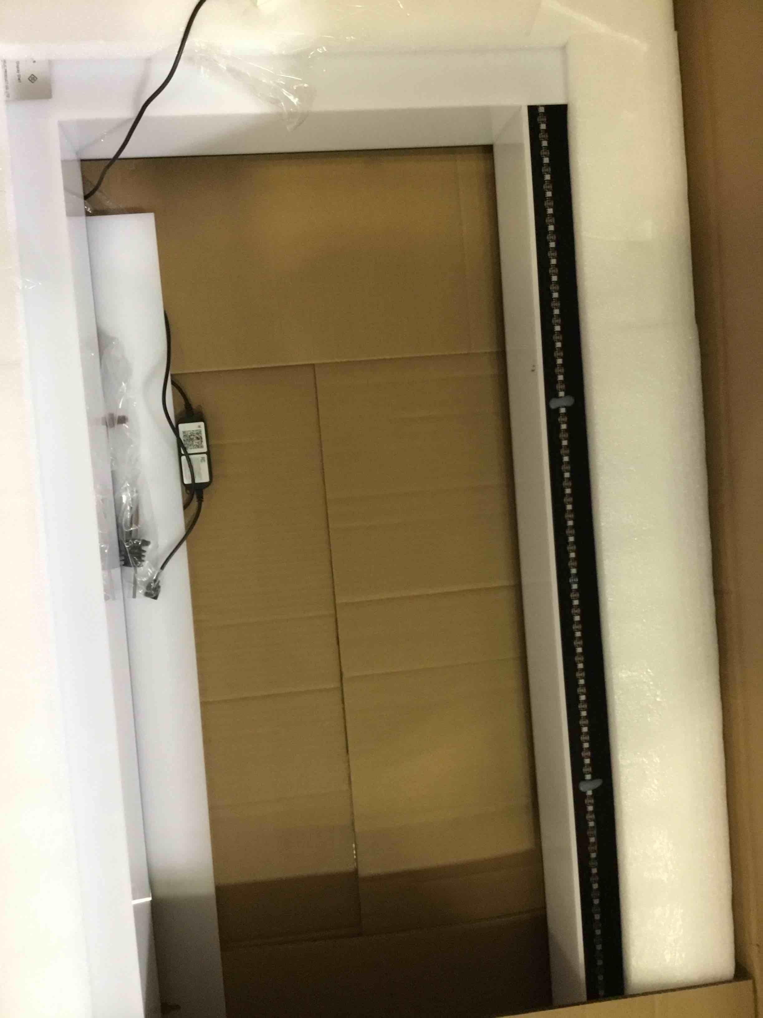 https://s3.amazonaws.com/lotting-images-prod/bidfta/RED5251960_1692109686783.jpeg